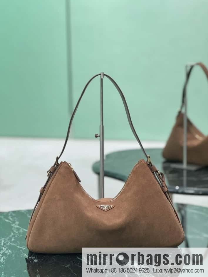 PRADA 🎉 new Aimee armpit bag 🎉 1BC228 fleece leather🎉🎉