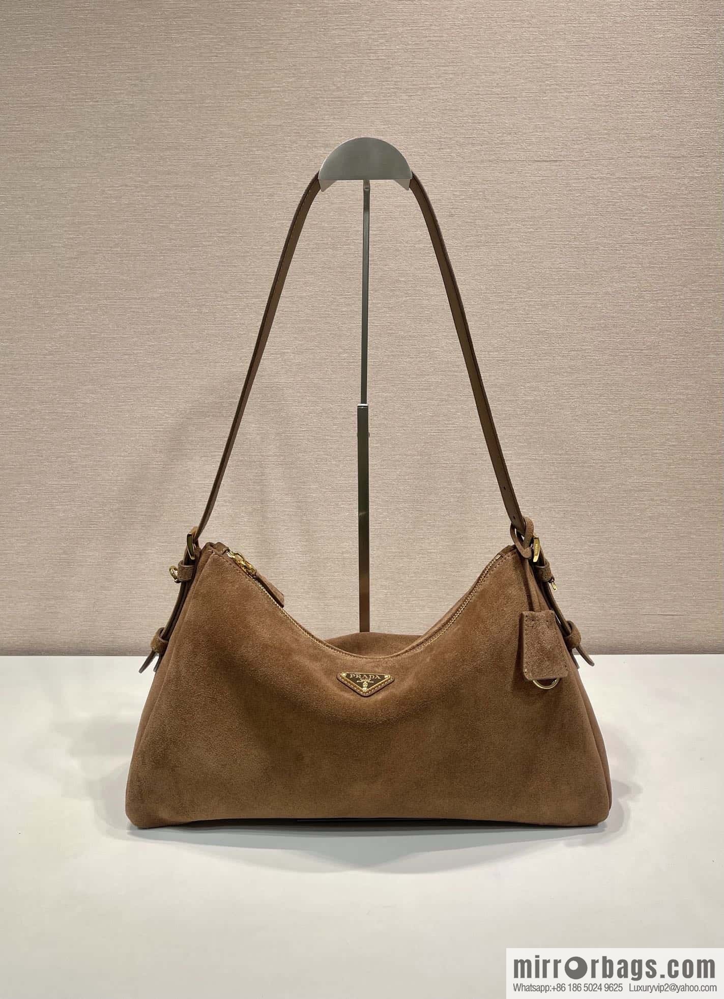 PRADA 🎉 new Aimee armpit bag 🎉 1BC228 fleece leather🎉🎉