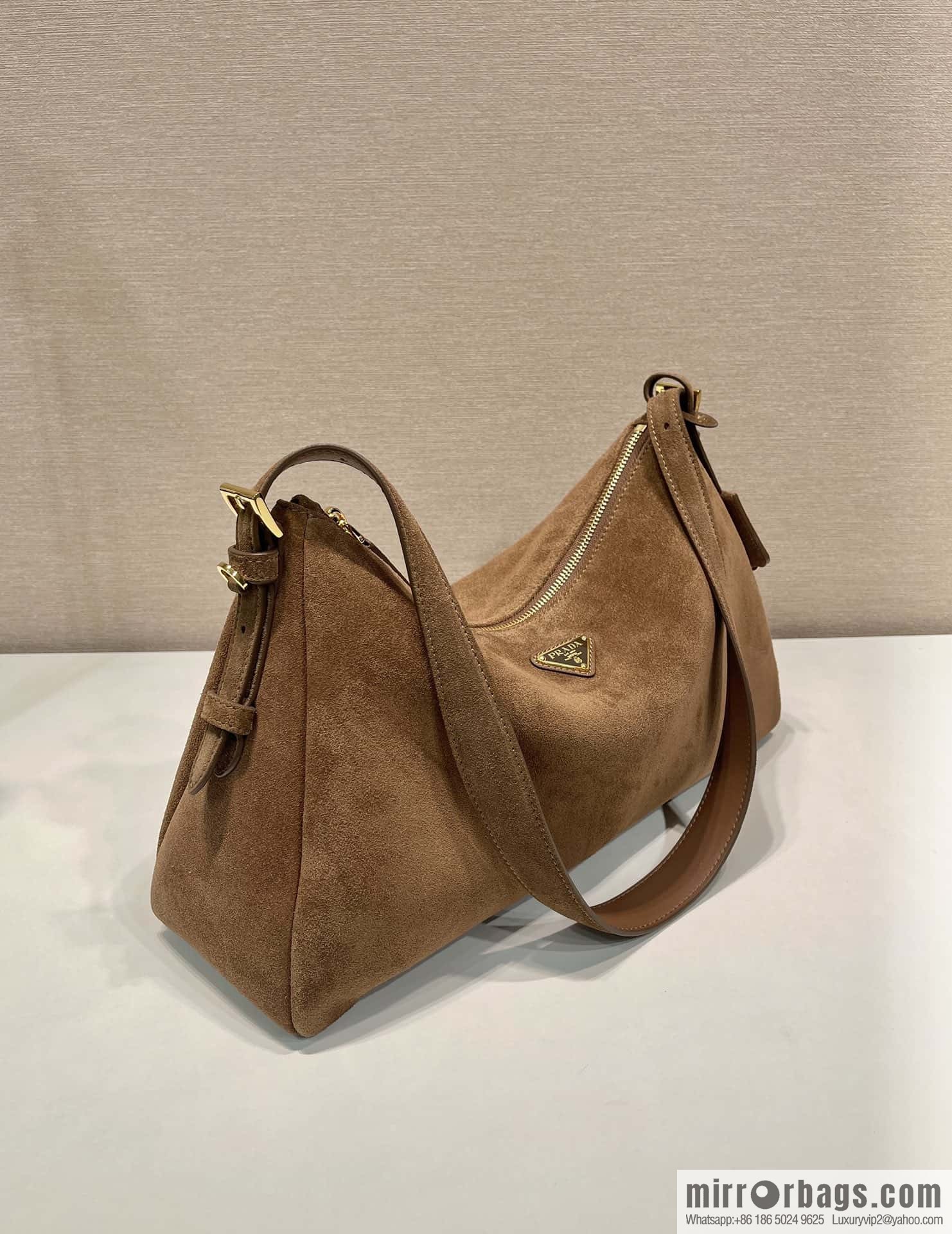 PRADA 🎉 new Aimee armpit bag 🎉 1BC228 fleece leather🎉🎉