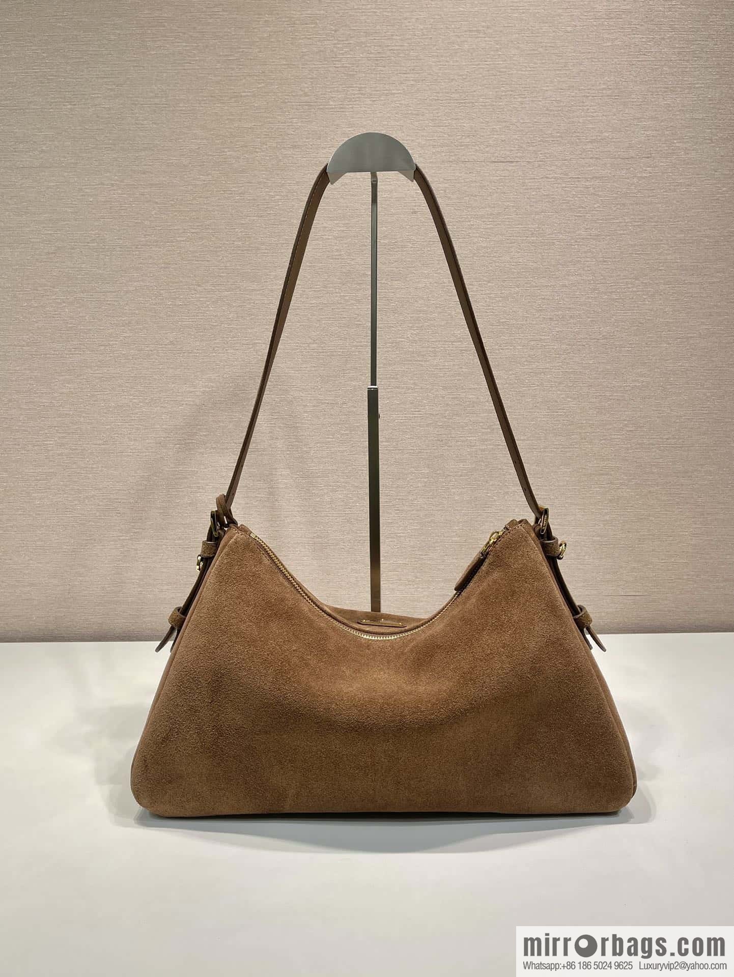 PRADA 🎉 new Aimee armpit bag 🎉 1BC228 fleece leather🎉🎉