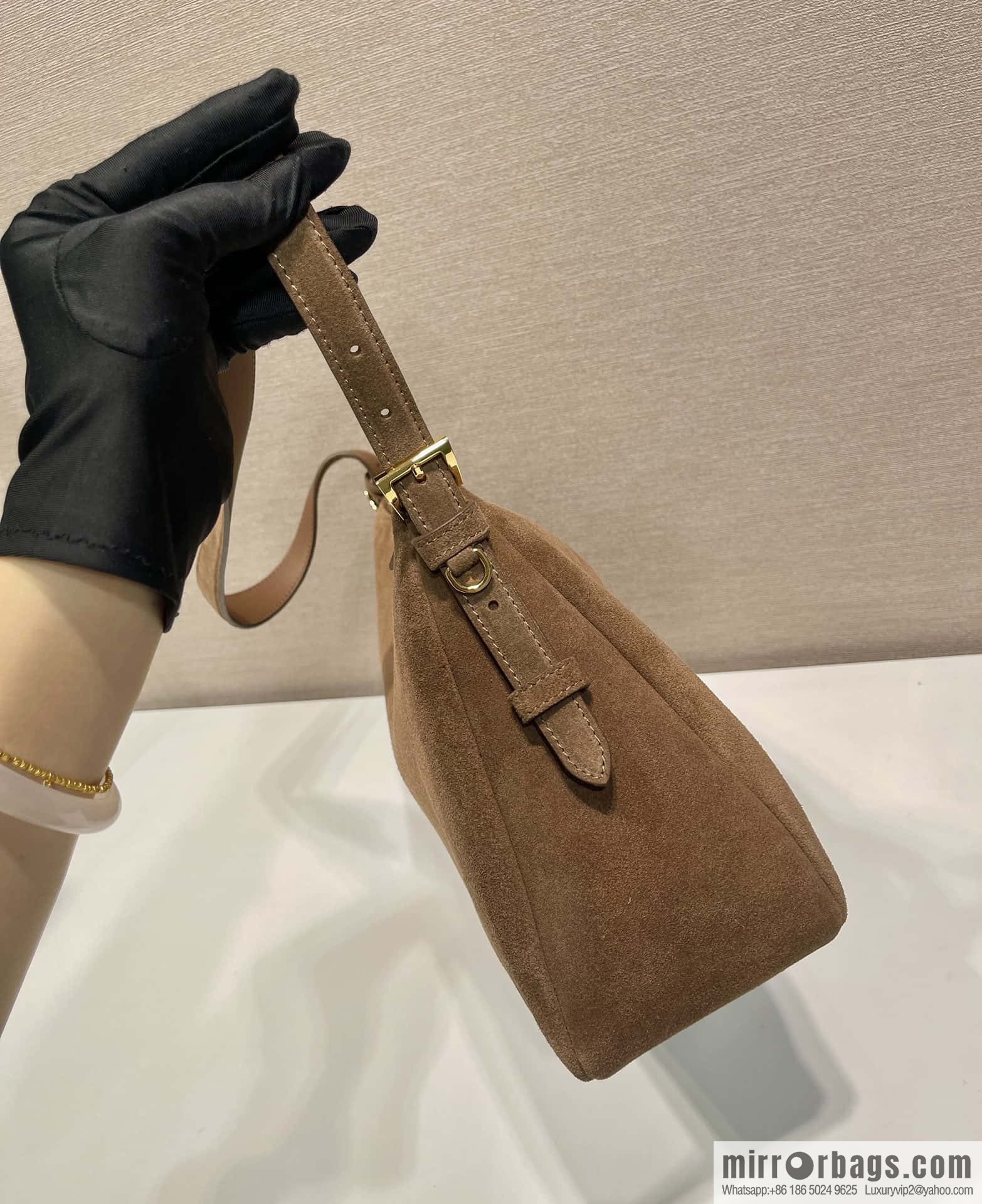 PRADA 🎉 new Aimee armpit bag 🎉 1BC228 fleece leather🎉🎉