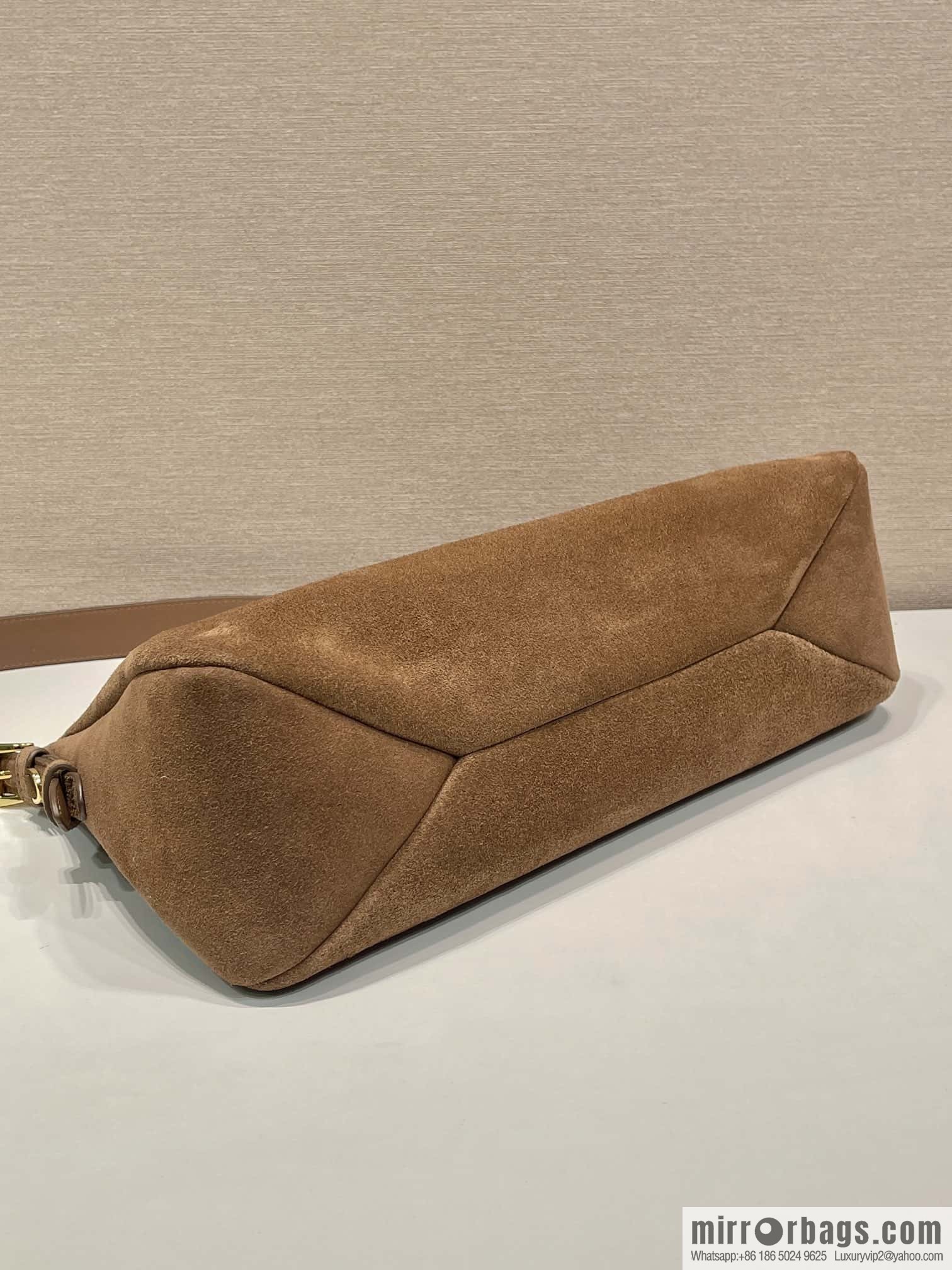 PRADA 🎉 new Aimee armpit bag 🎉 1BC228 fleece leather🎉🎉
