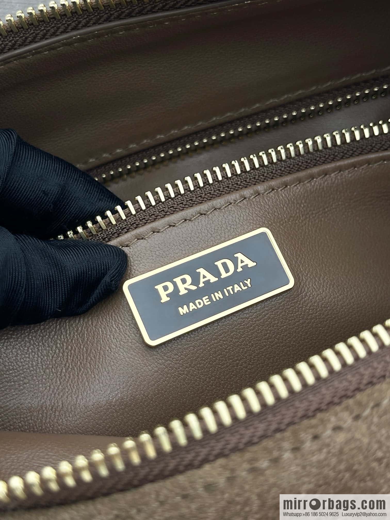 PRADA 🎉 new Aimee armpit bag 🎉 1BC228 fleece leather🎉🎉