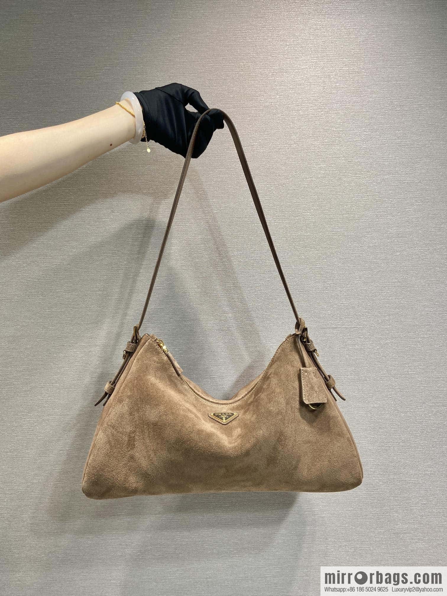 PRADA 🎉 new Aimee armpit bag 🎉 1BC228 fleece leather🎉🎉
