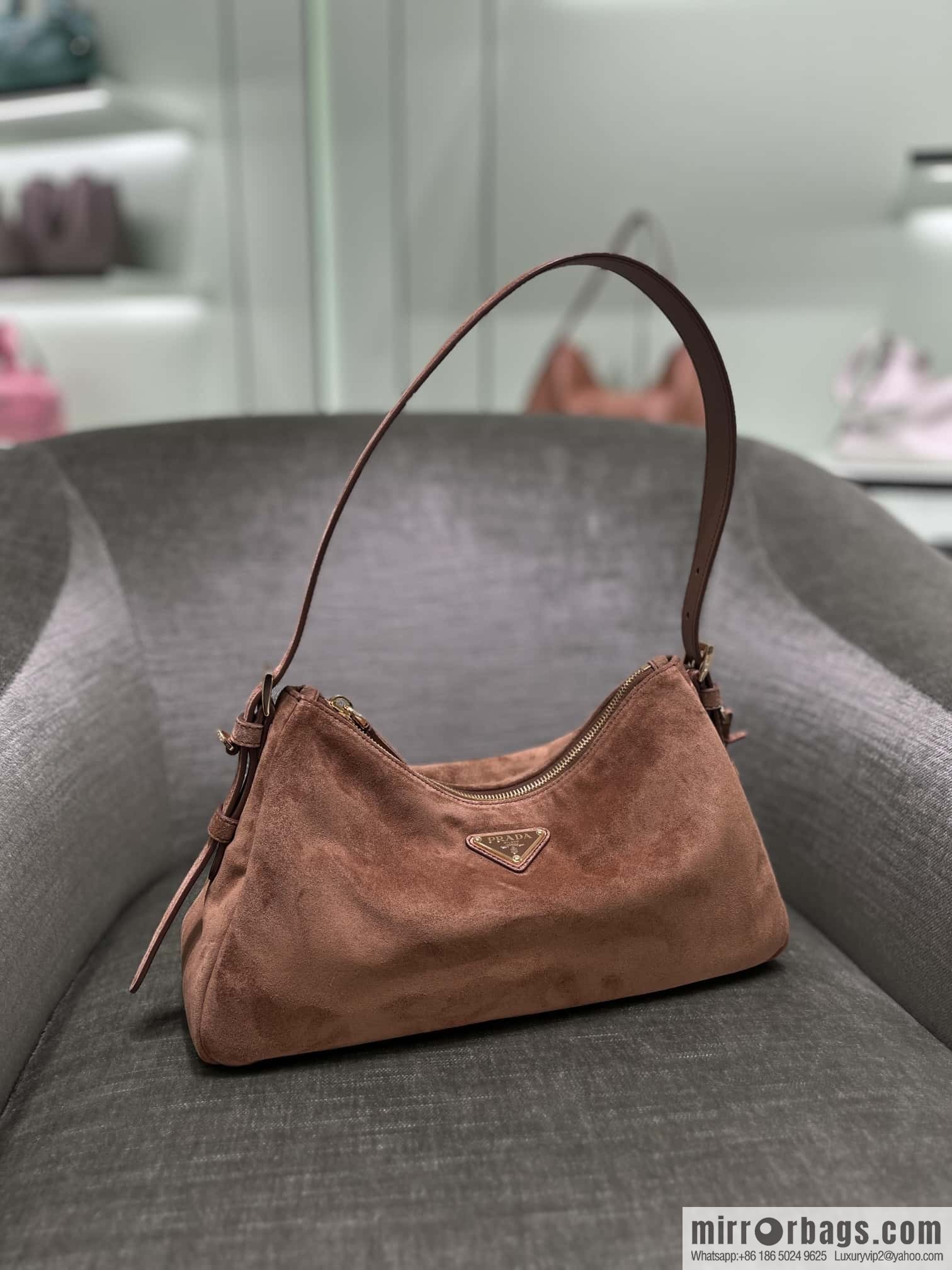 PRADA 🎉 new Aimee armpit bag 🎉 1BC229 small fleece leather🎉🎉