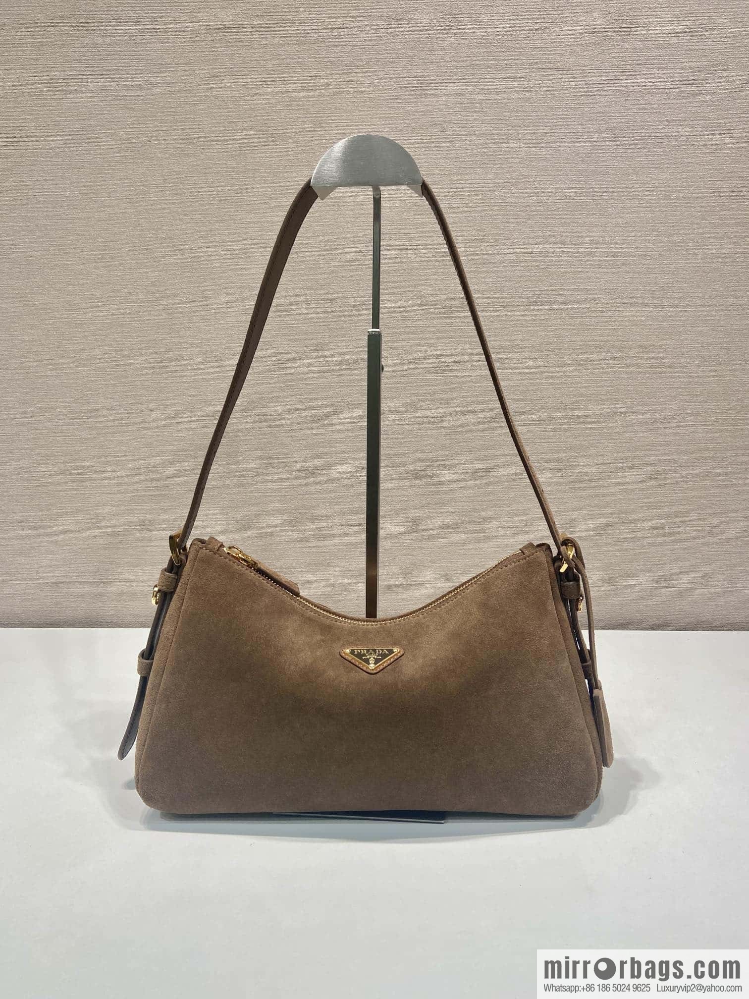 PRADA 🎉 new Aimee armpit bag 🎉 1BC229 small fleece leather🎉🎉