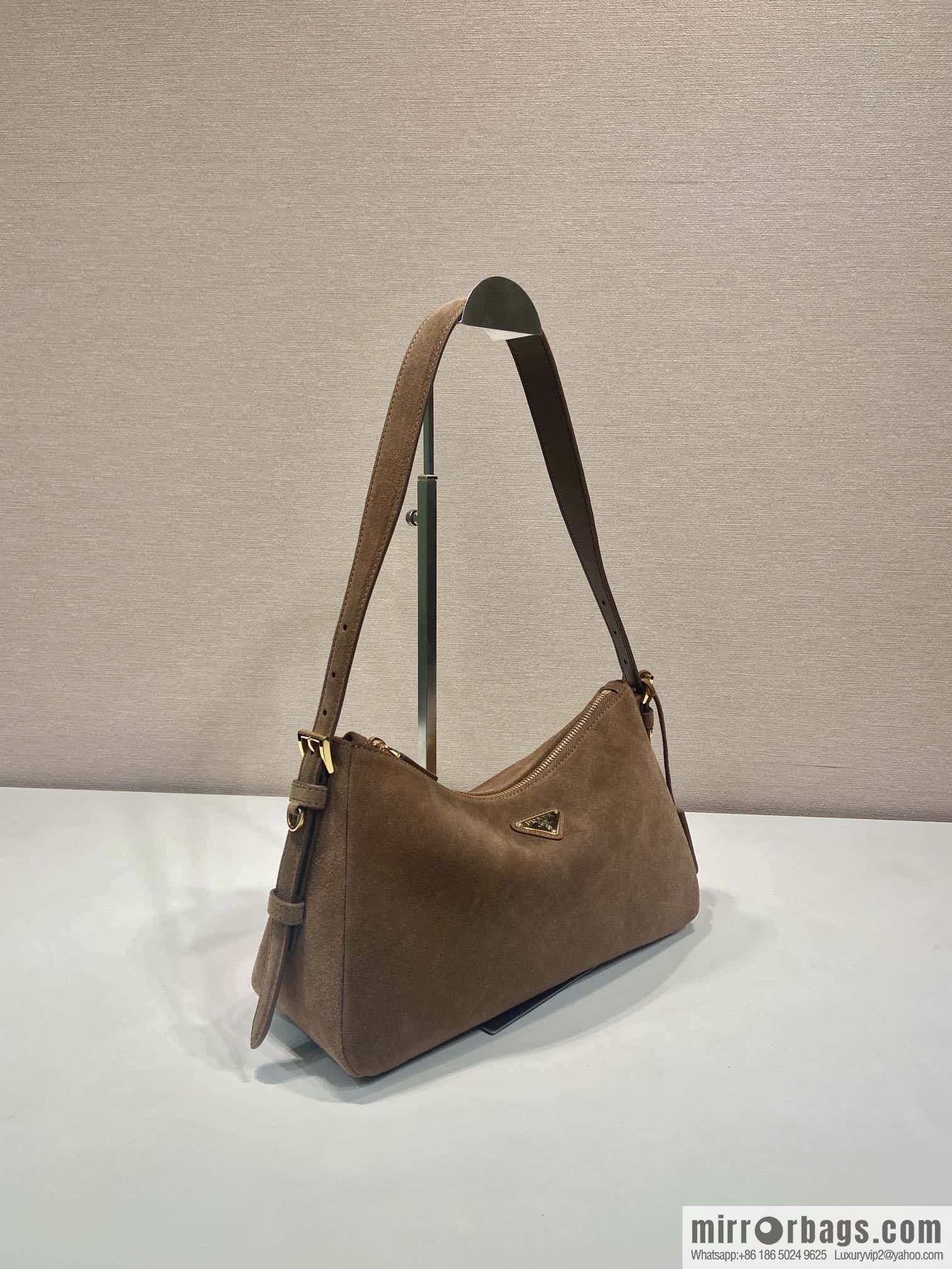 PRADA 🎉 new Aimee armpit bag 🎉 1BC229 small fleece leather🎉🎉
