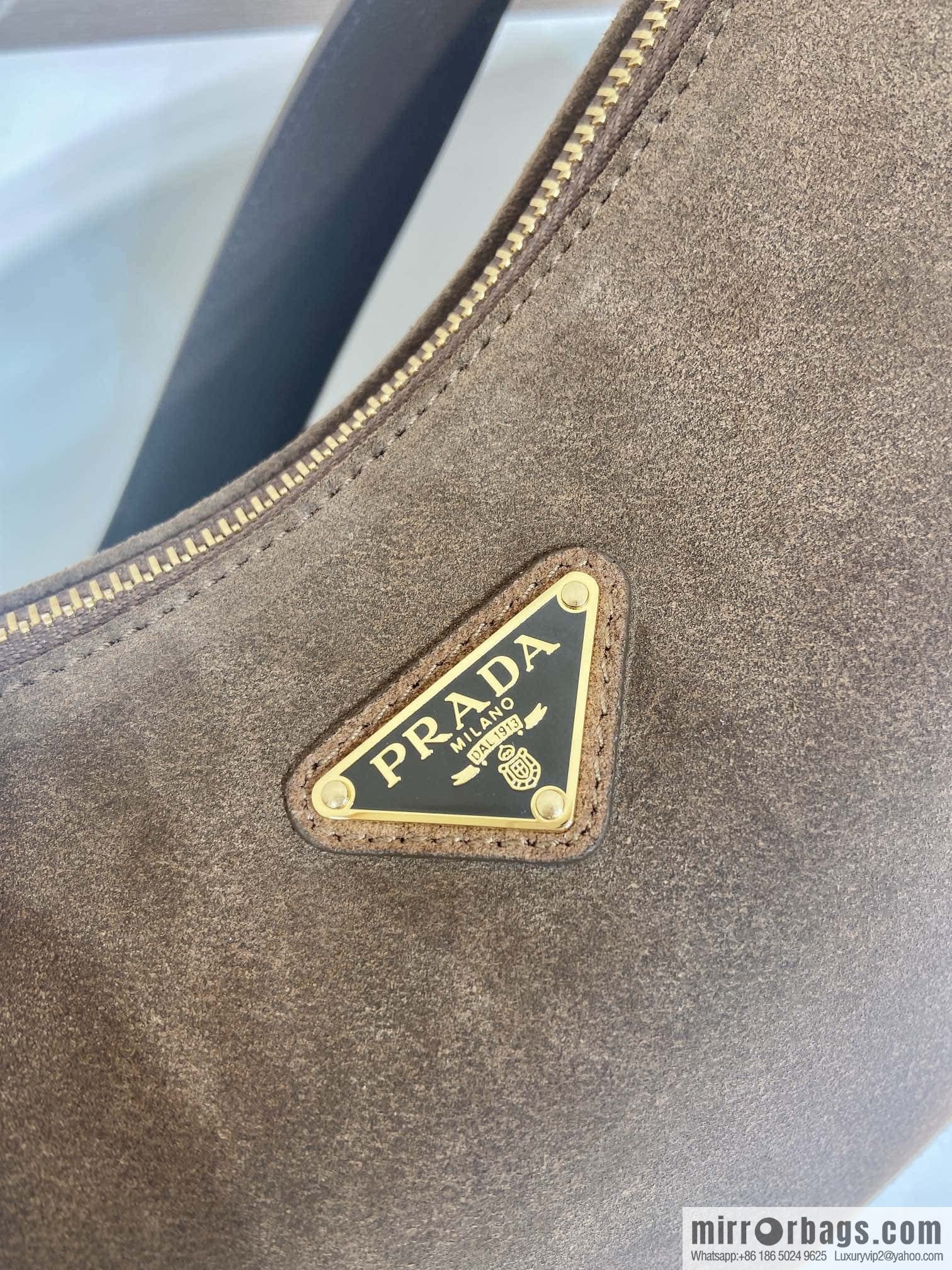 PRADA 🎉 new Aimee armpit bag 🎉 1BC229 small fleece leather🎉🎉