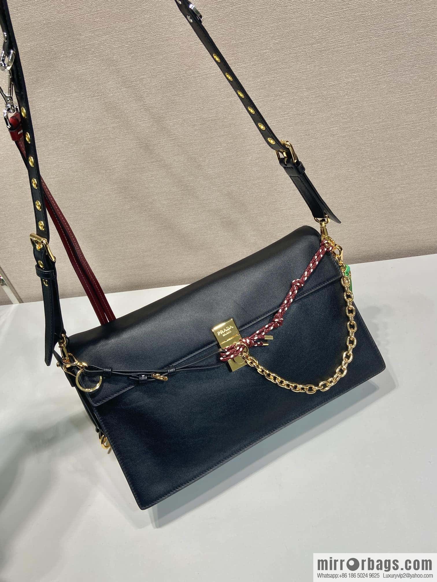 PRADA ๐ new ๐ 1BD378 large ๐๐ black