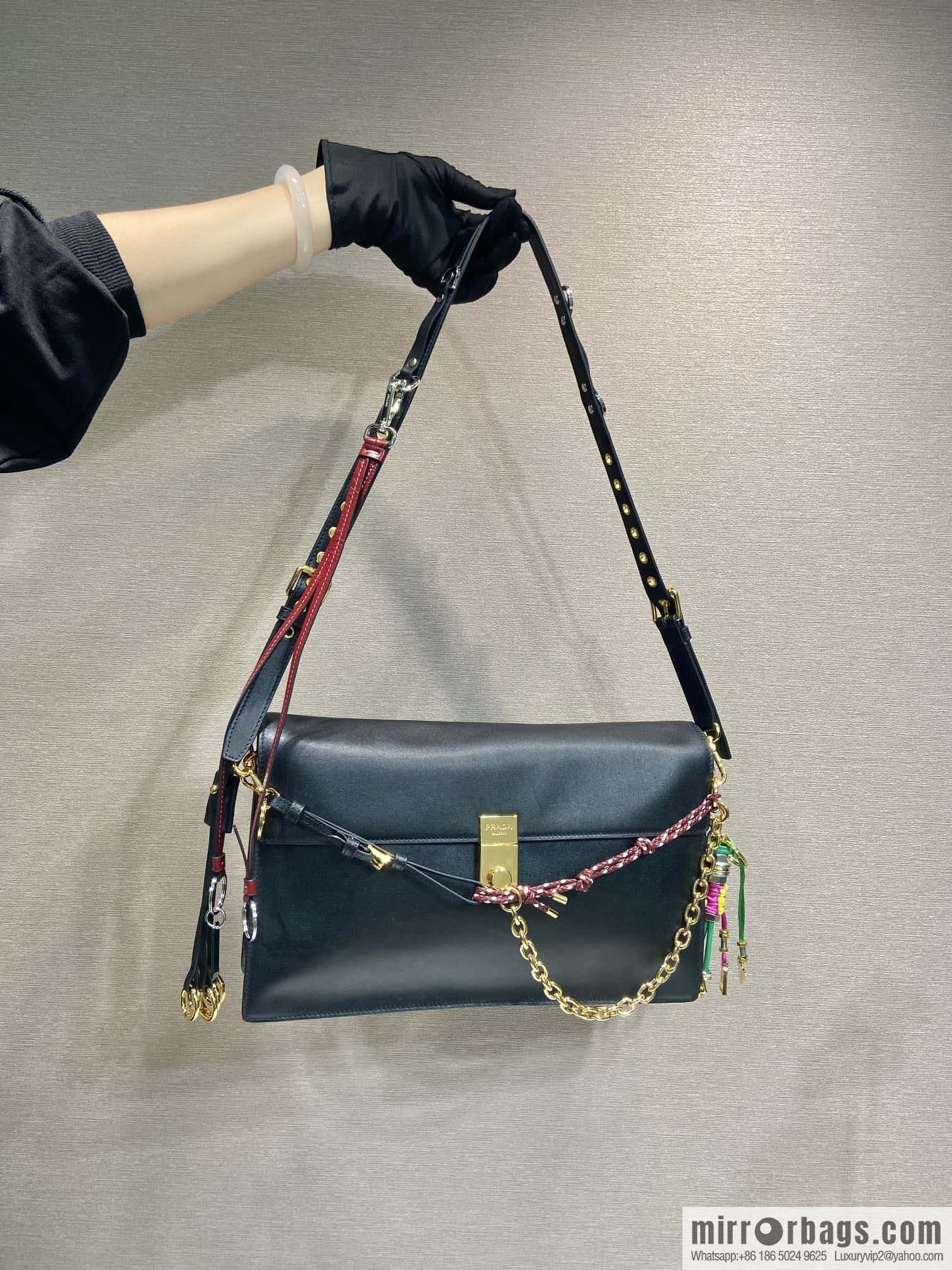 PRADA ๐ new ๐ 1BD378 large ๐๐ black