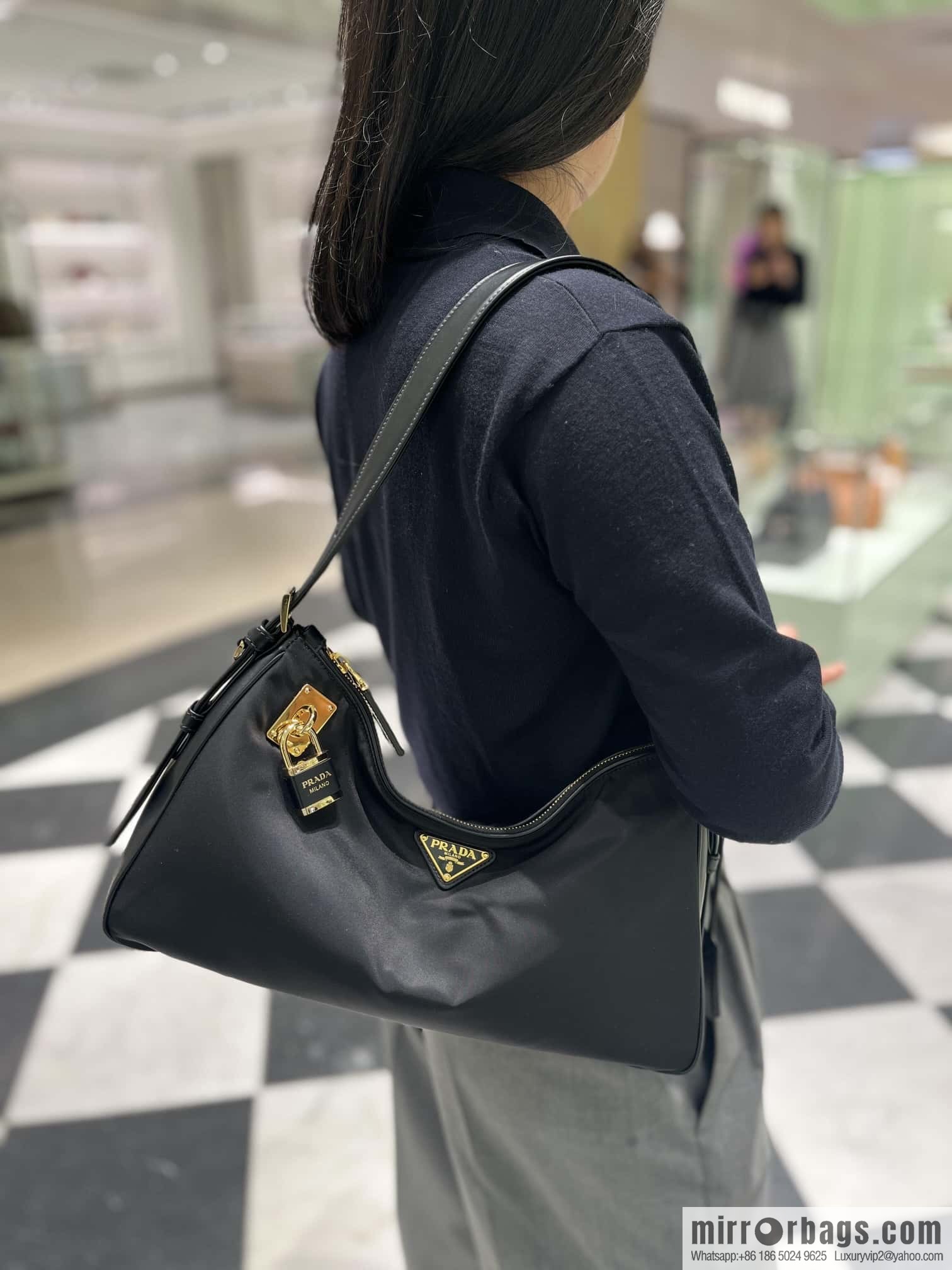 PRADA 🎉 new 🎉 1BC232 nylon lock bag🎉