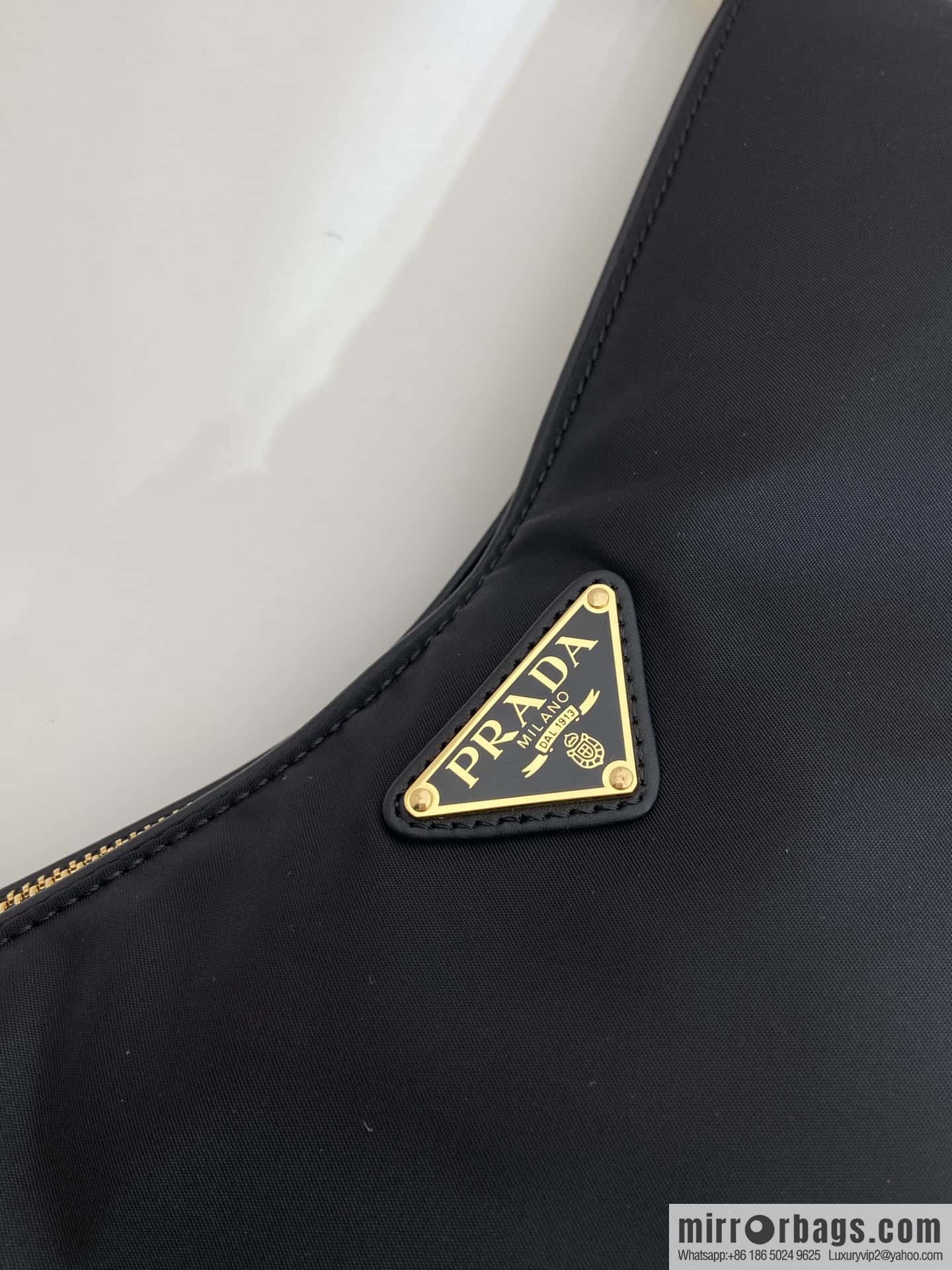 PRADA 🎉 new 🎉 1BC232 nylon lock bag🎉