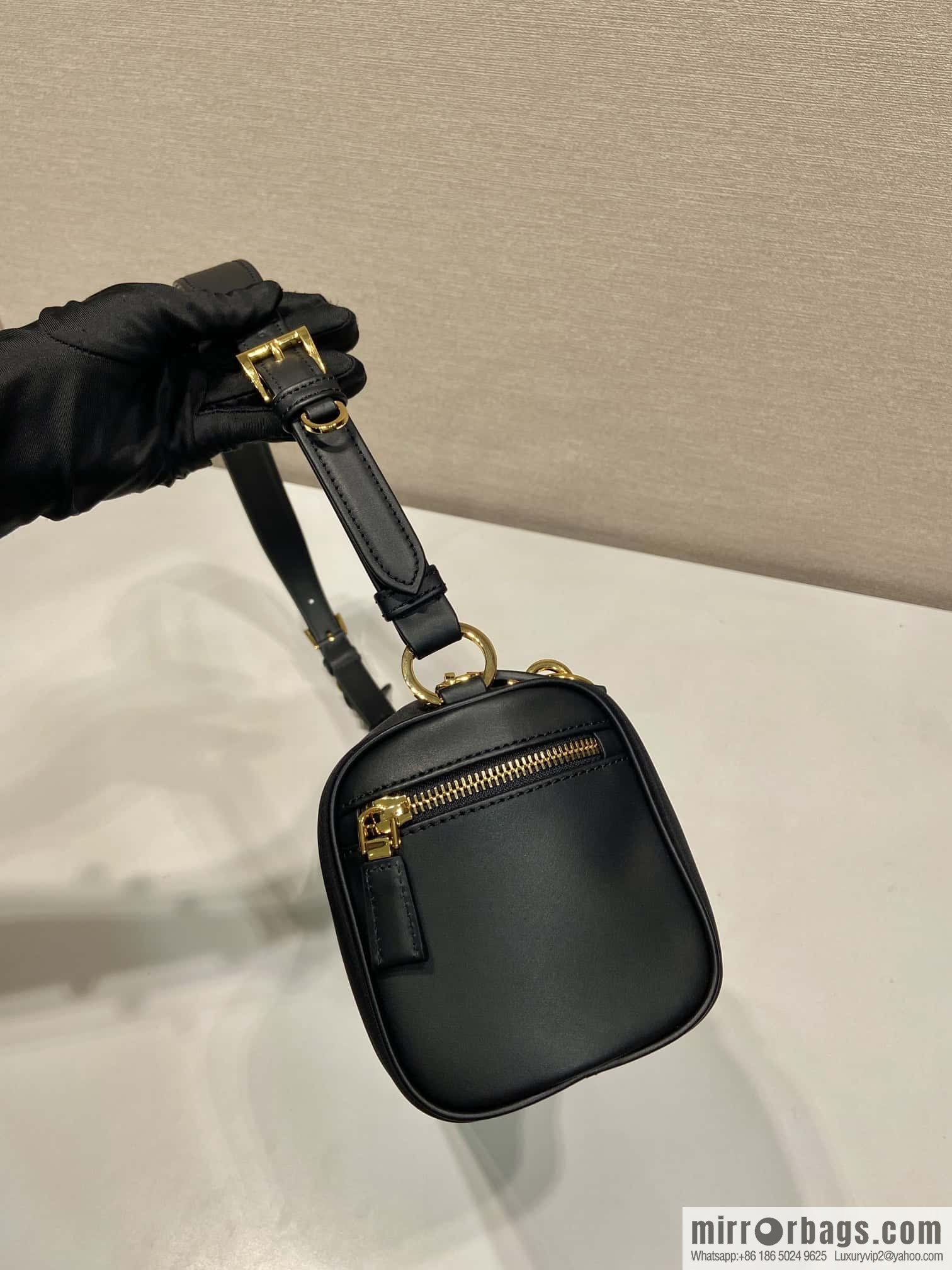 PRADA 🎉 new 🎉 1BC233 nylon lock bag🎉