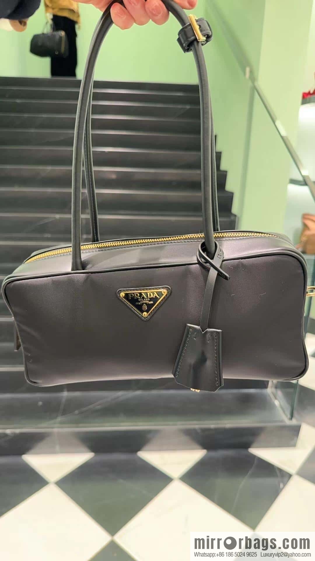 PRADA 🎉 new 🎉 1BB133 nylon lock bag🎉🎉