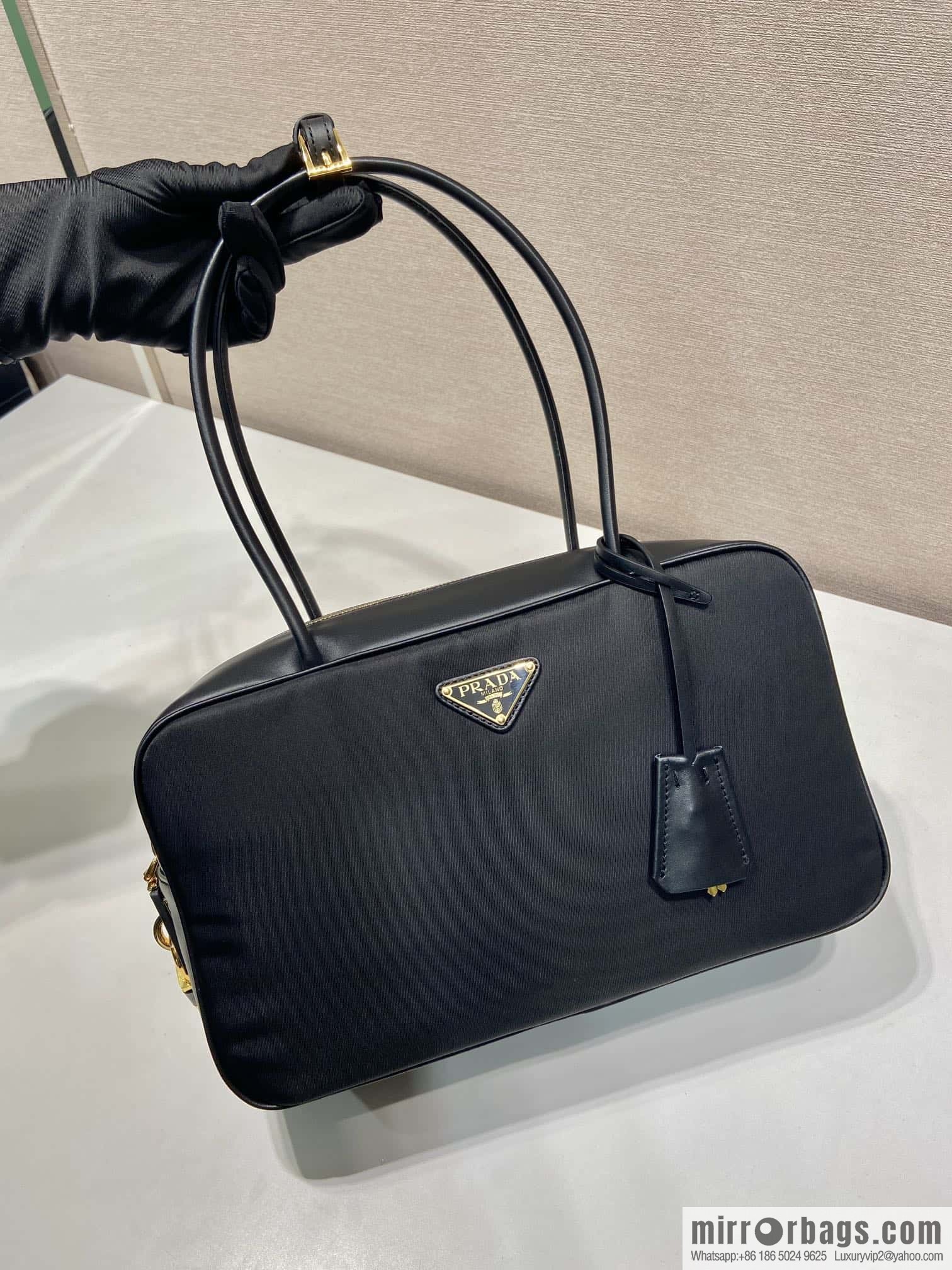 PRADA ๐ new ๐ 1BB132 nylon lock bag๐๐