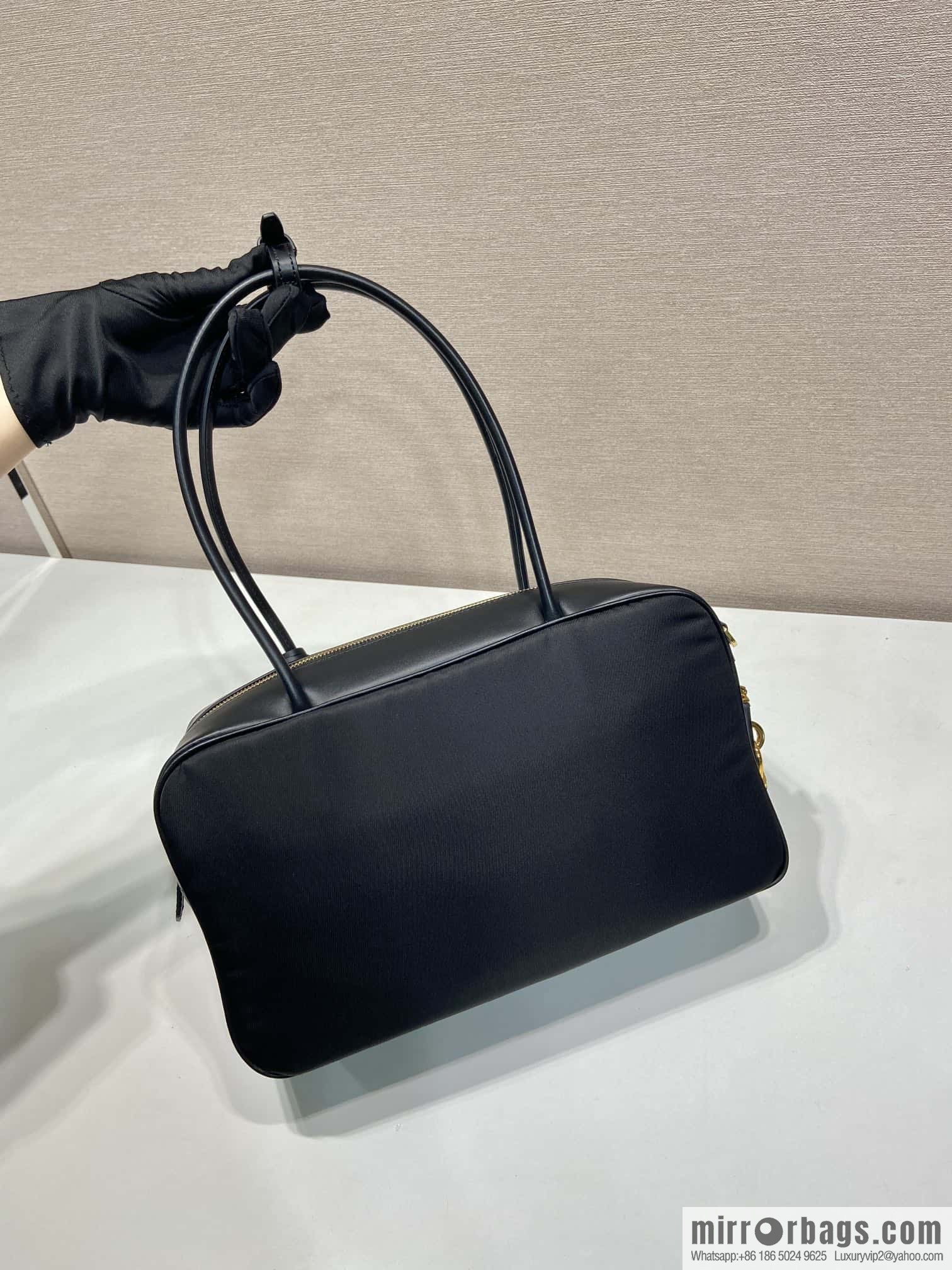 PRADA ๐ new ๐ 1BB132 nylon lock bag๐๐