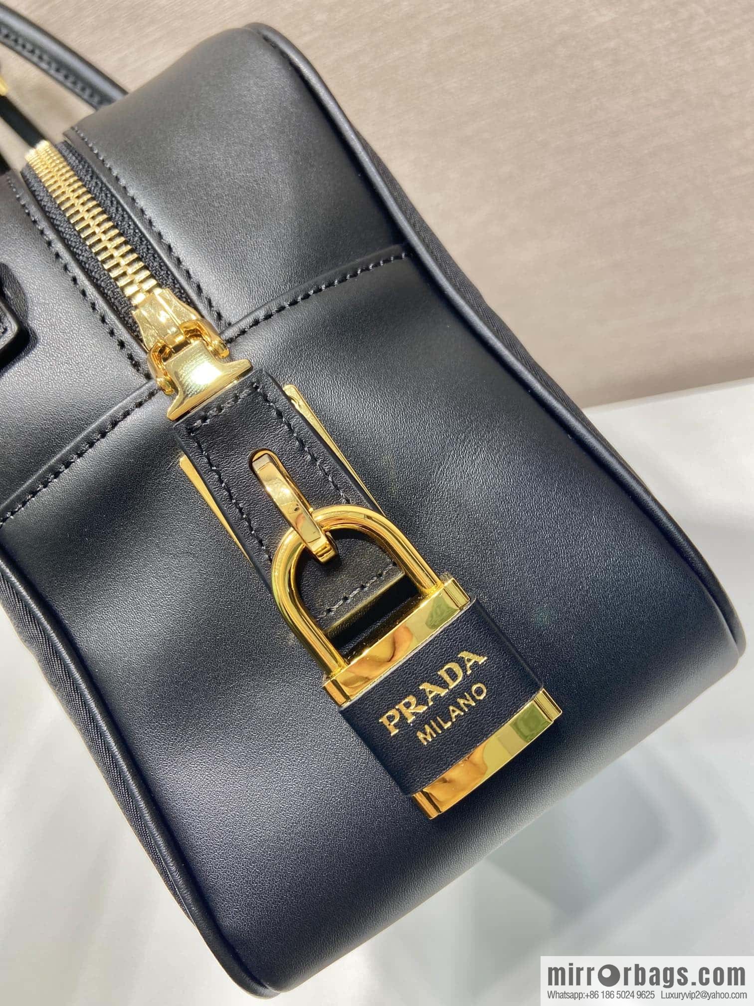 PRADA ๐ new ๐ 1BB132 nylon lock bag๐๐