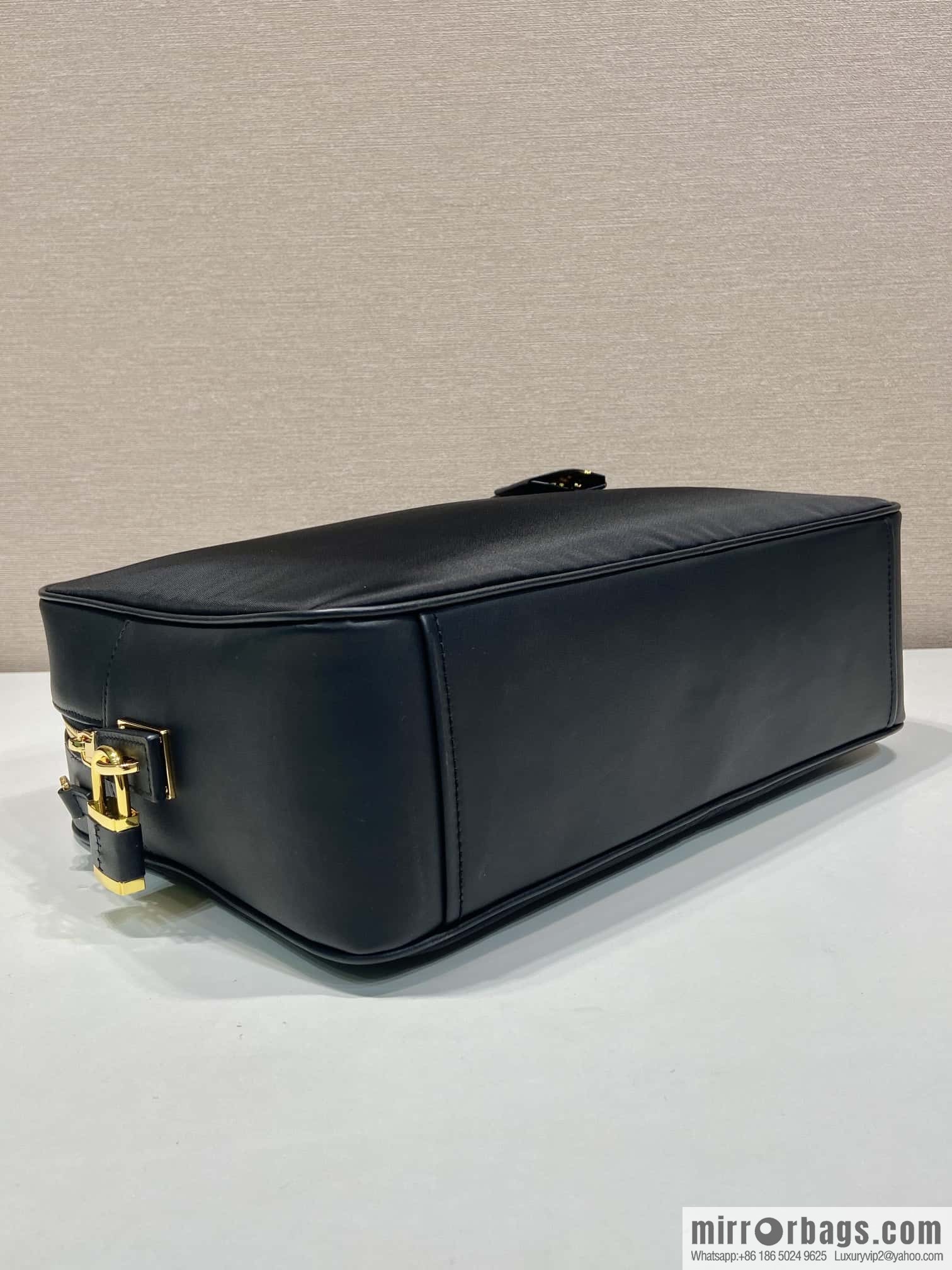 PRADA ๐ lock bag ๐ 1BB131 L๐๐