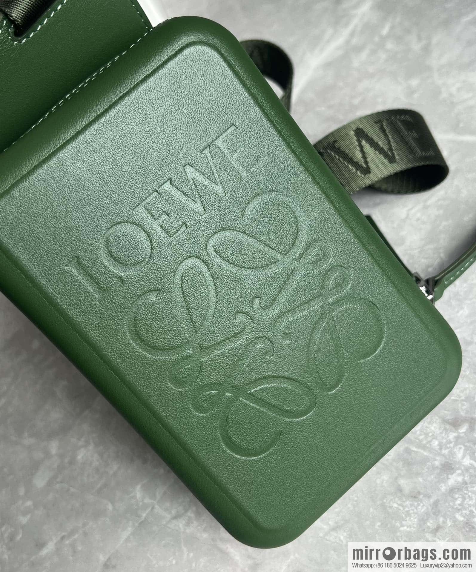 LOEWE Luo Jia Smooth Cow Leather Molded Sling Crossbody Bag 0902 Green