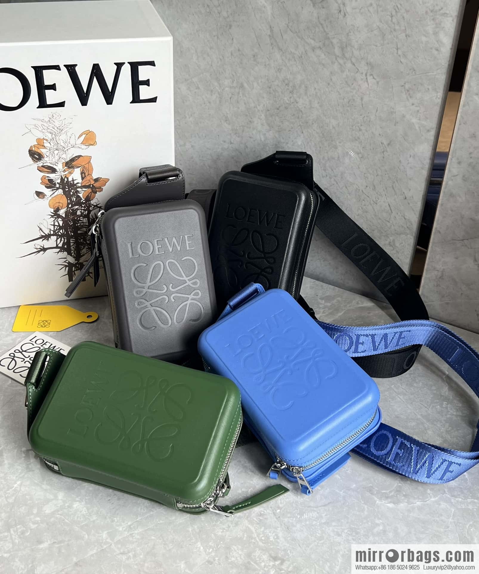 LOEWE Luo Jia Smooth Cow Leather Molded Sling Crossbody Bag 0902 Black
