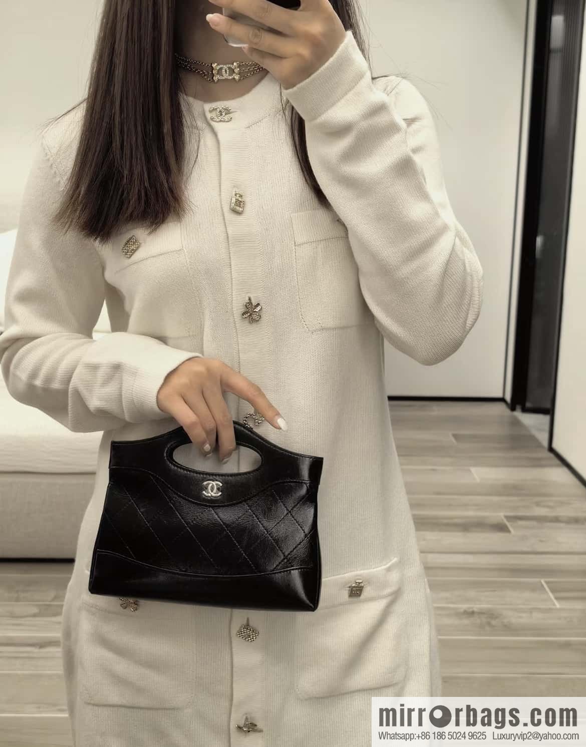 Chanel 24C horizontal 31bag nano leather, black ➿ AP3656
