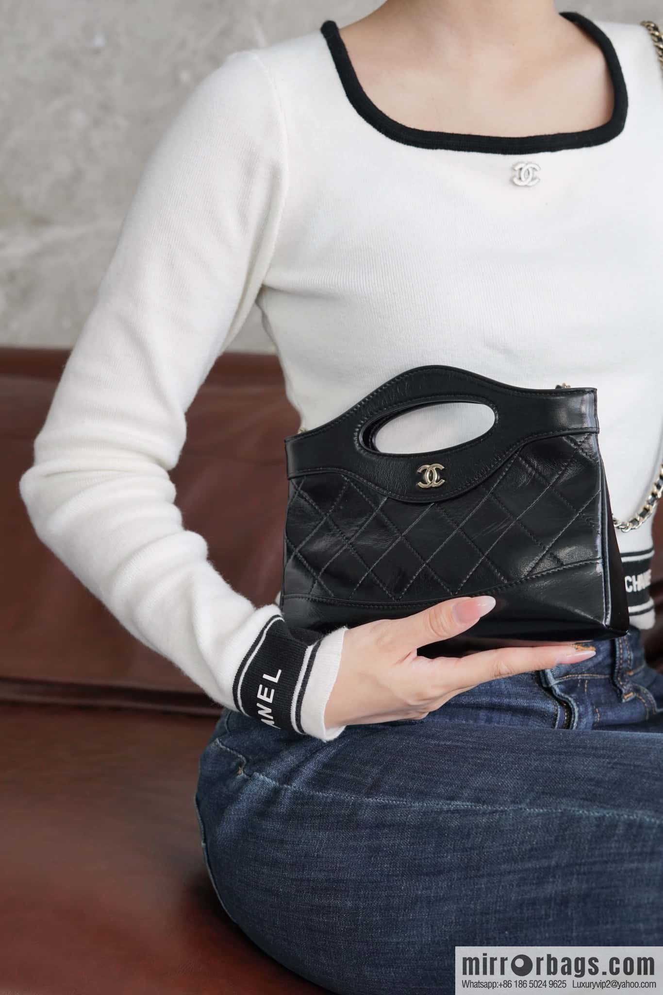 Chanel 24C horizontal 31bag nano leather, black ➿ AP3656