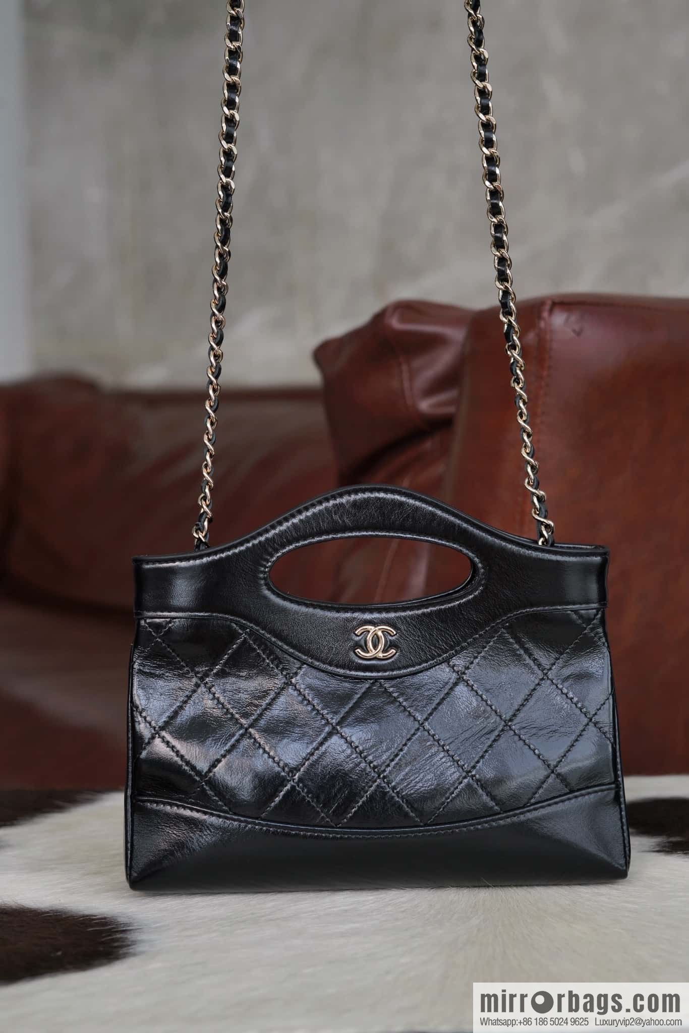 Chanel 24C horizontal 31bag nano leather, black ➿ AP3656