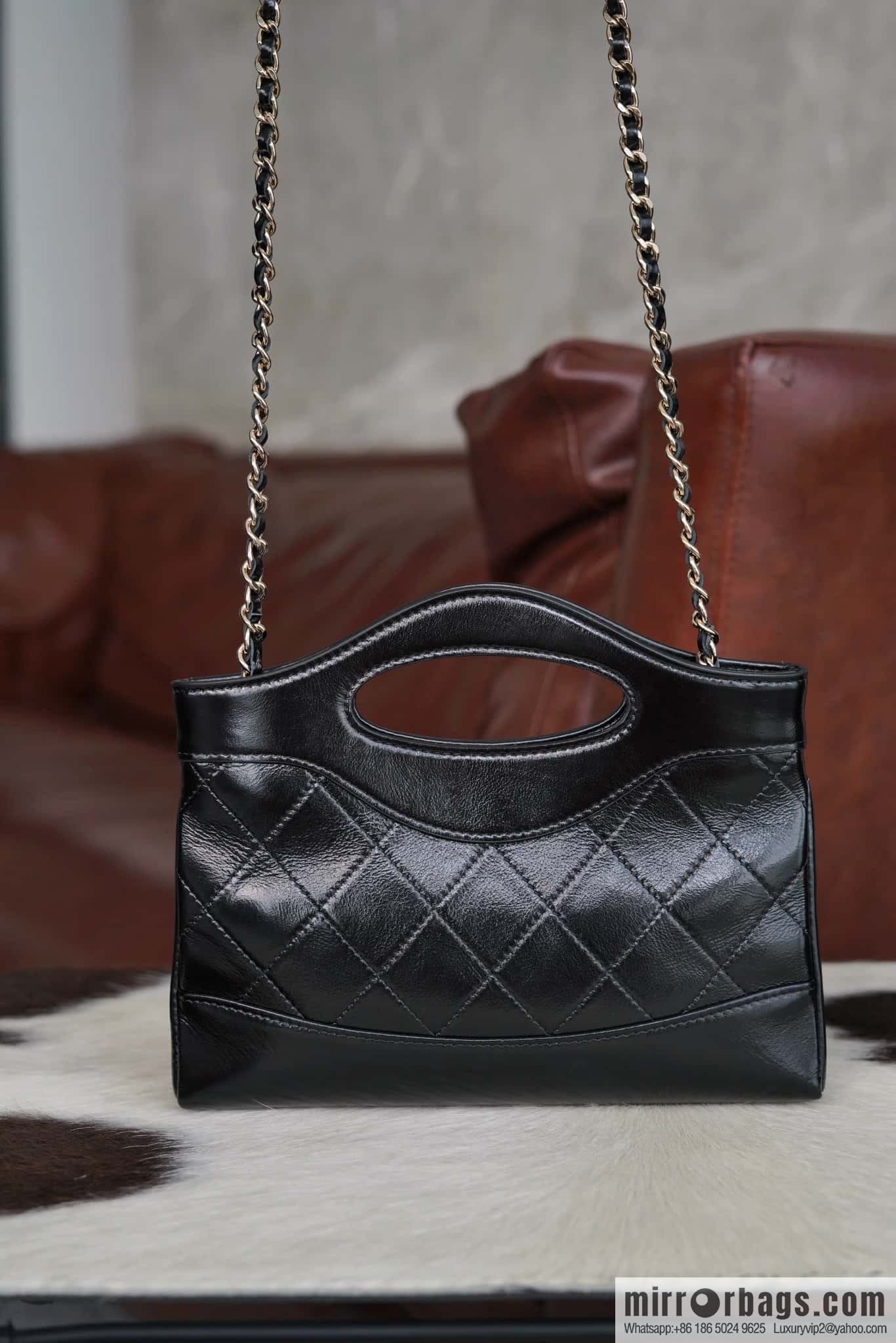 Chanel 24C horizontal 31bag nano leather, black ➿ AP3656
