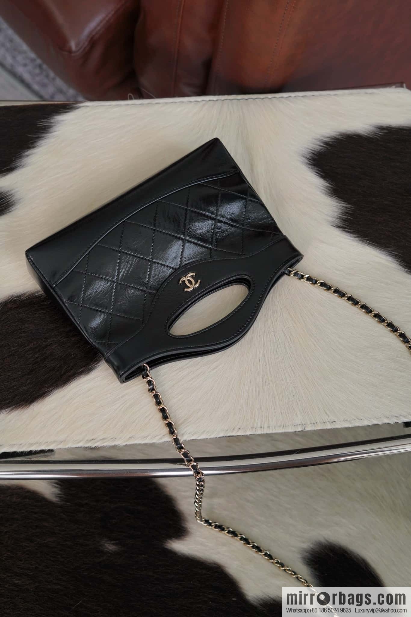 Chanel 24C horizontal 31bag nano leather, black ➿ AP3656