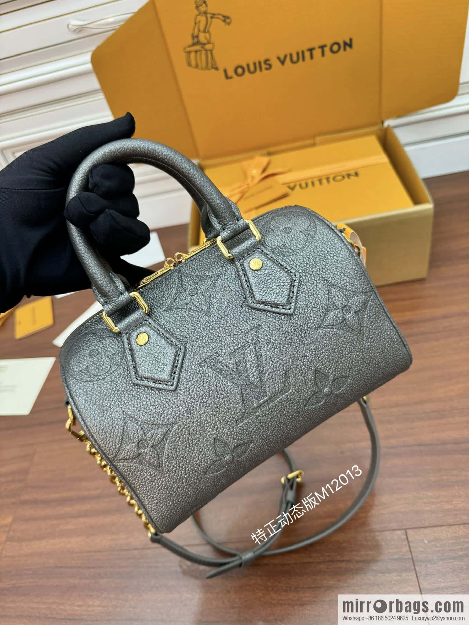 LV M12013 Speedy Bandoulière 20
