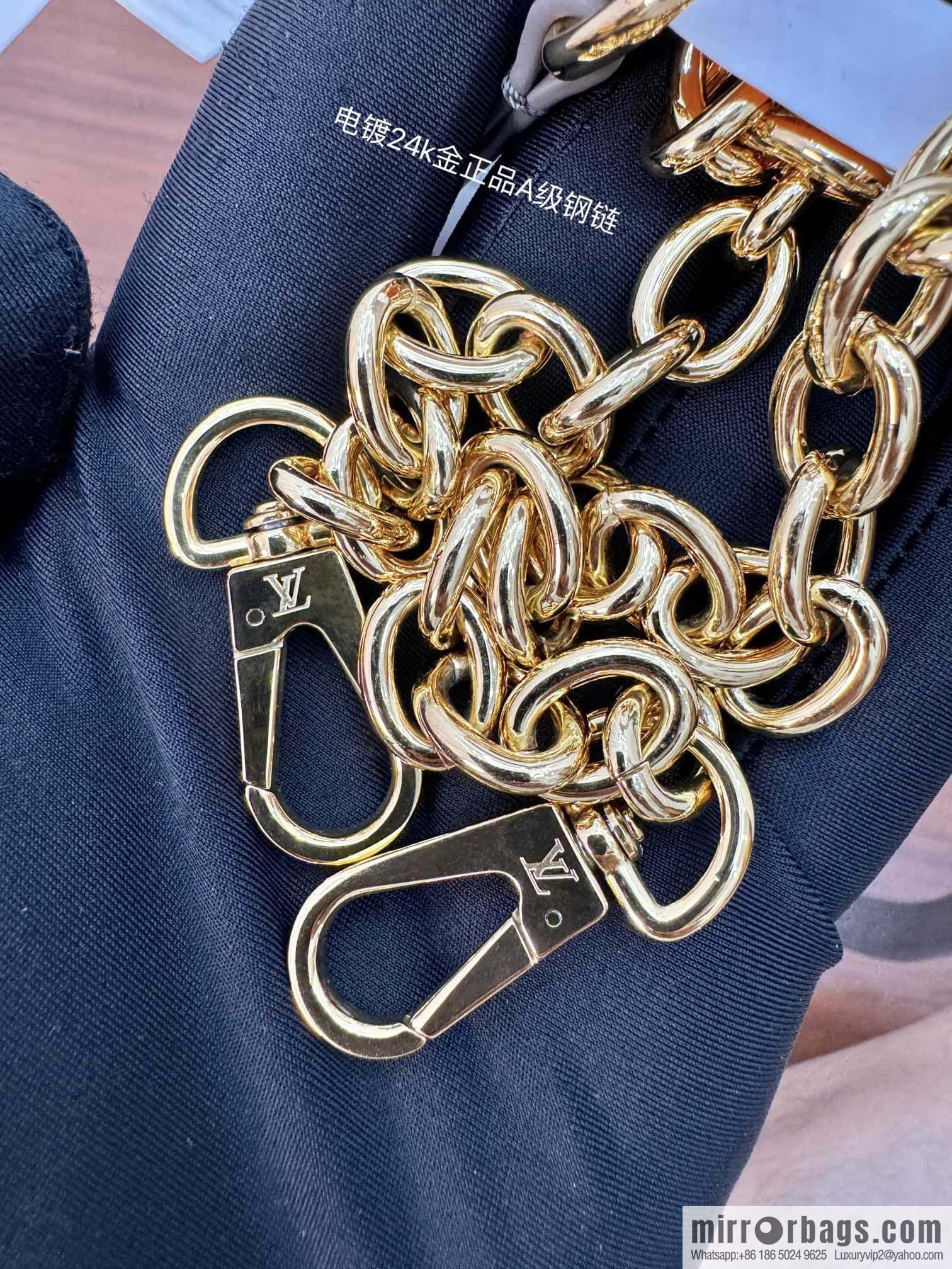 LV M12013 Speedy Bandoulière 20