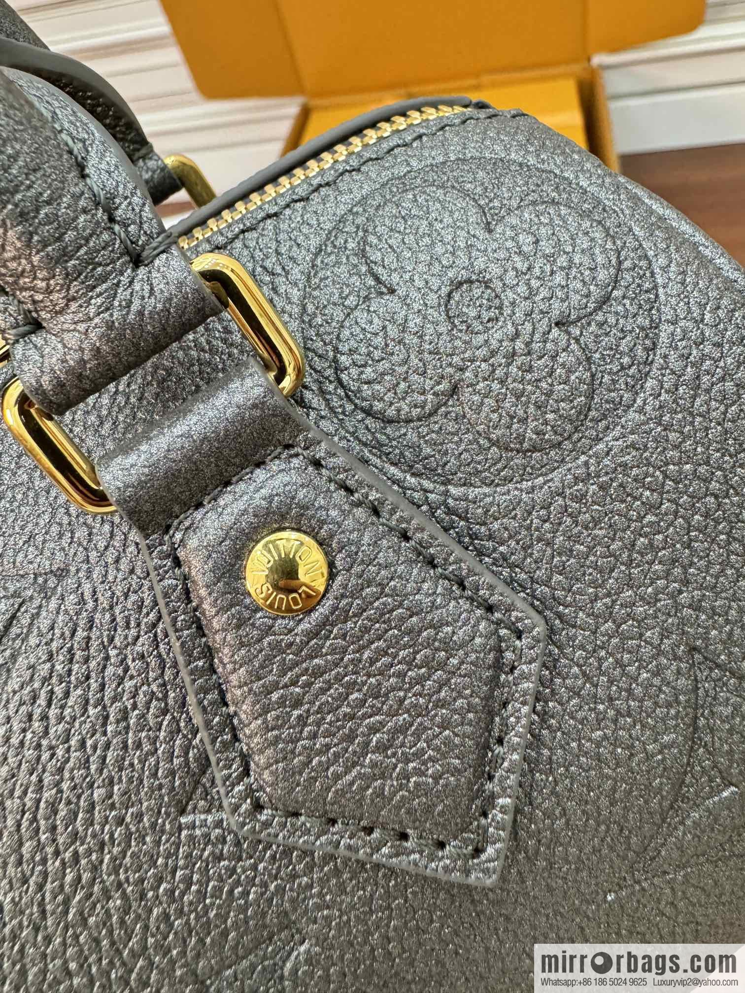 LV M12013 Speedy Bandoulière 20