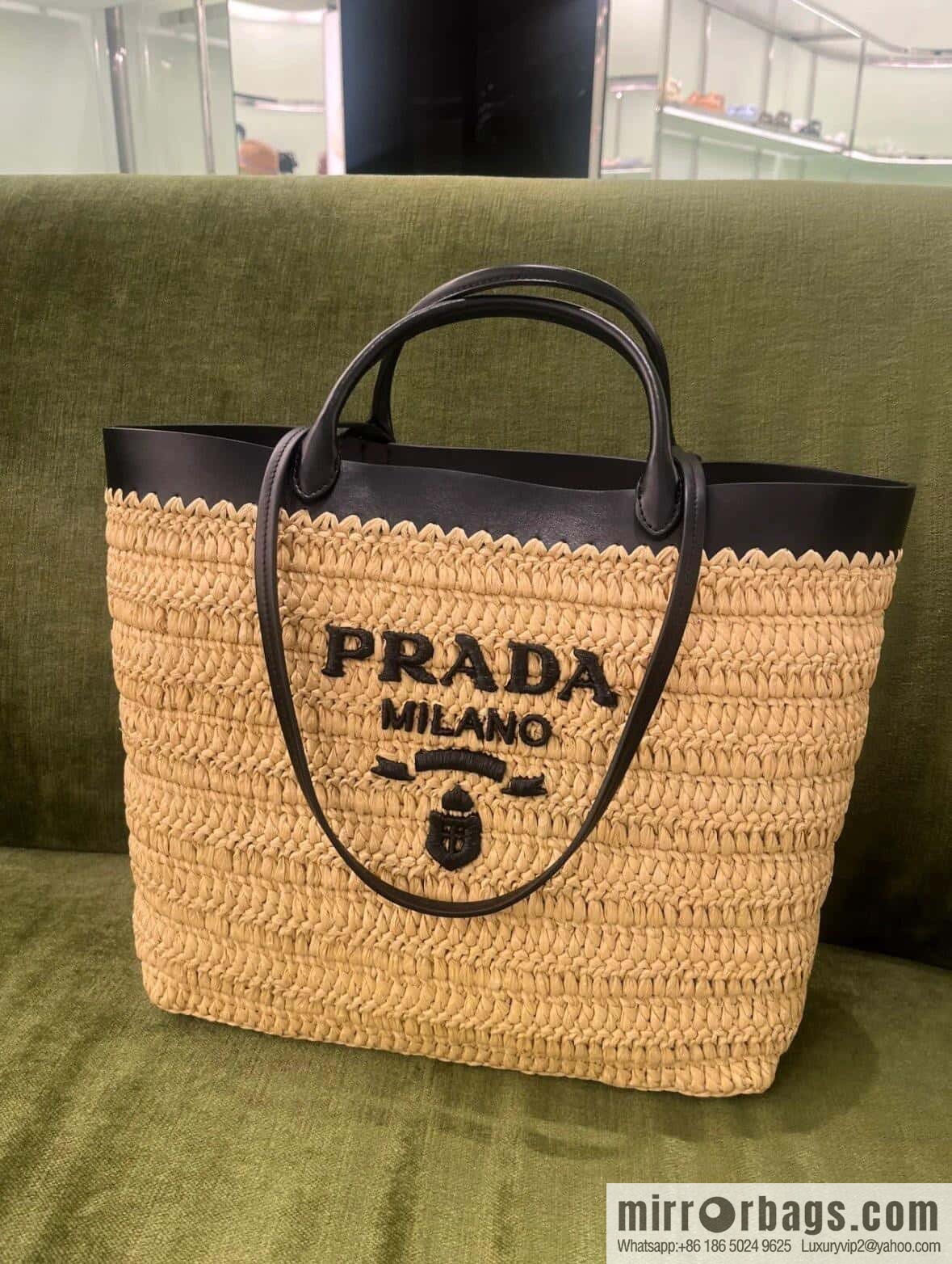 PRADA 🎉 new tote woven bag 🎉 1BG499 large🎉🎉
