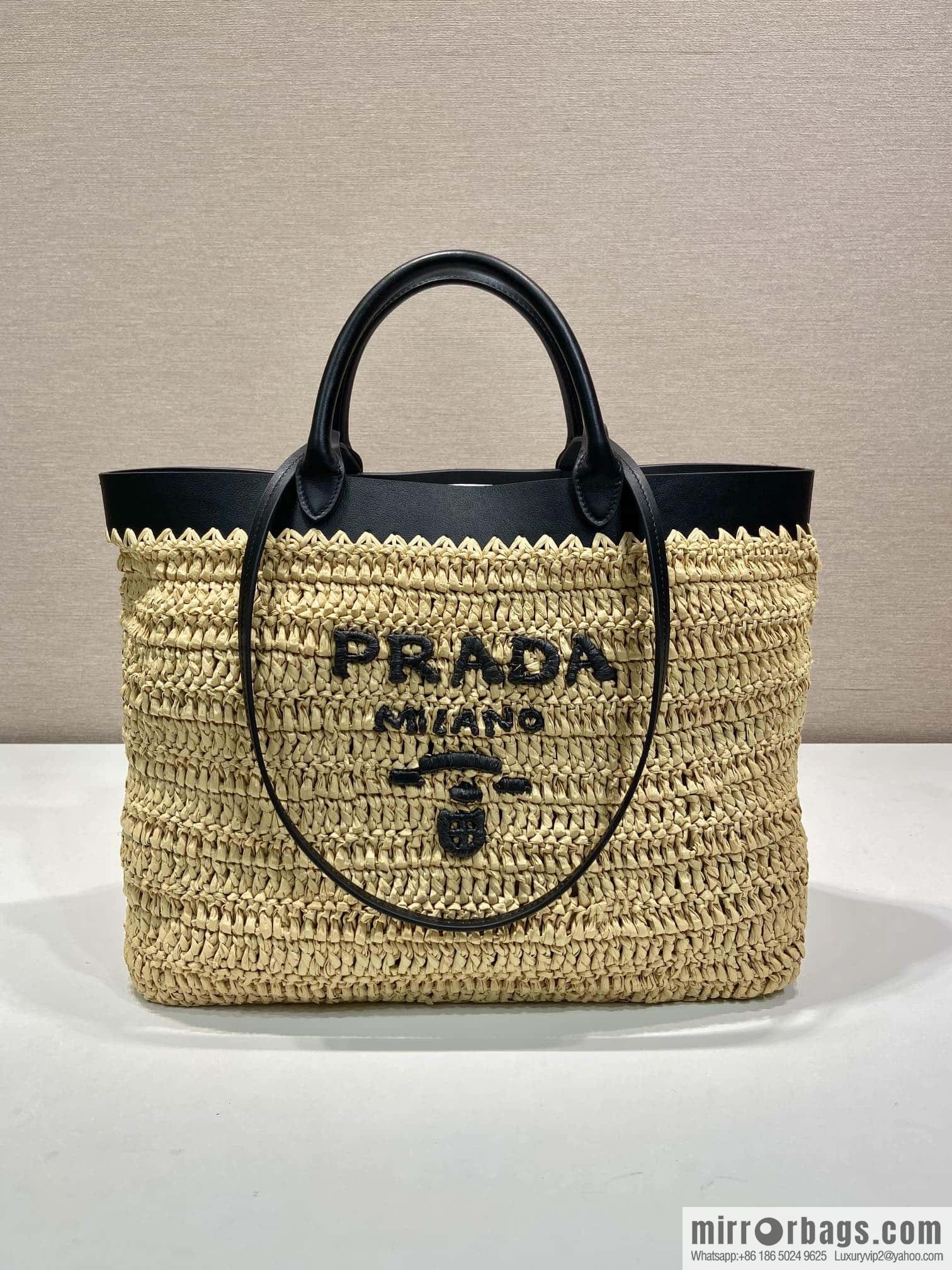 PRADA 🎉 new tote woven bag 🎉 1BG499 large🎉🎉