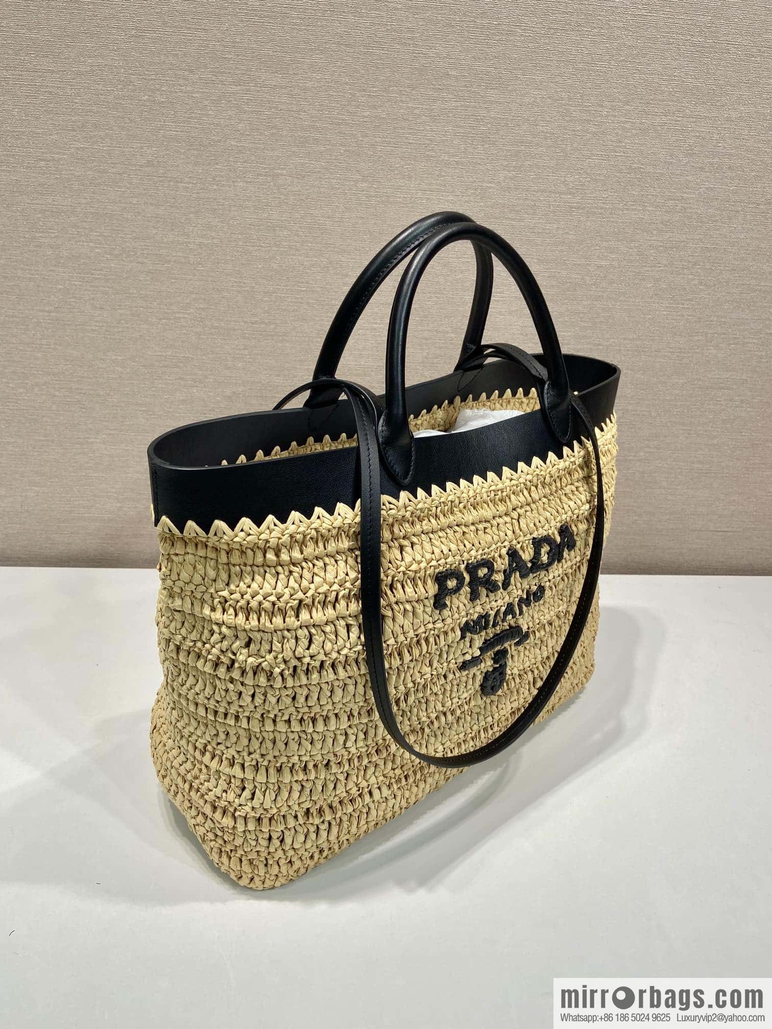 PRADA 🎉 new tote woven bag 🎉 1BG499 large🎉🎉