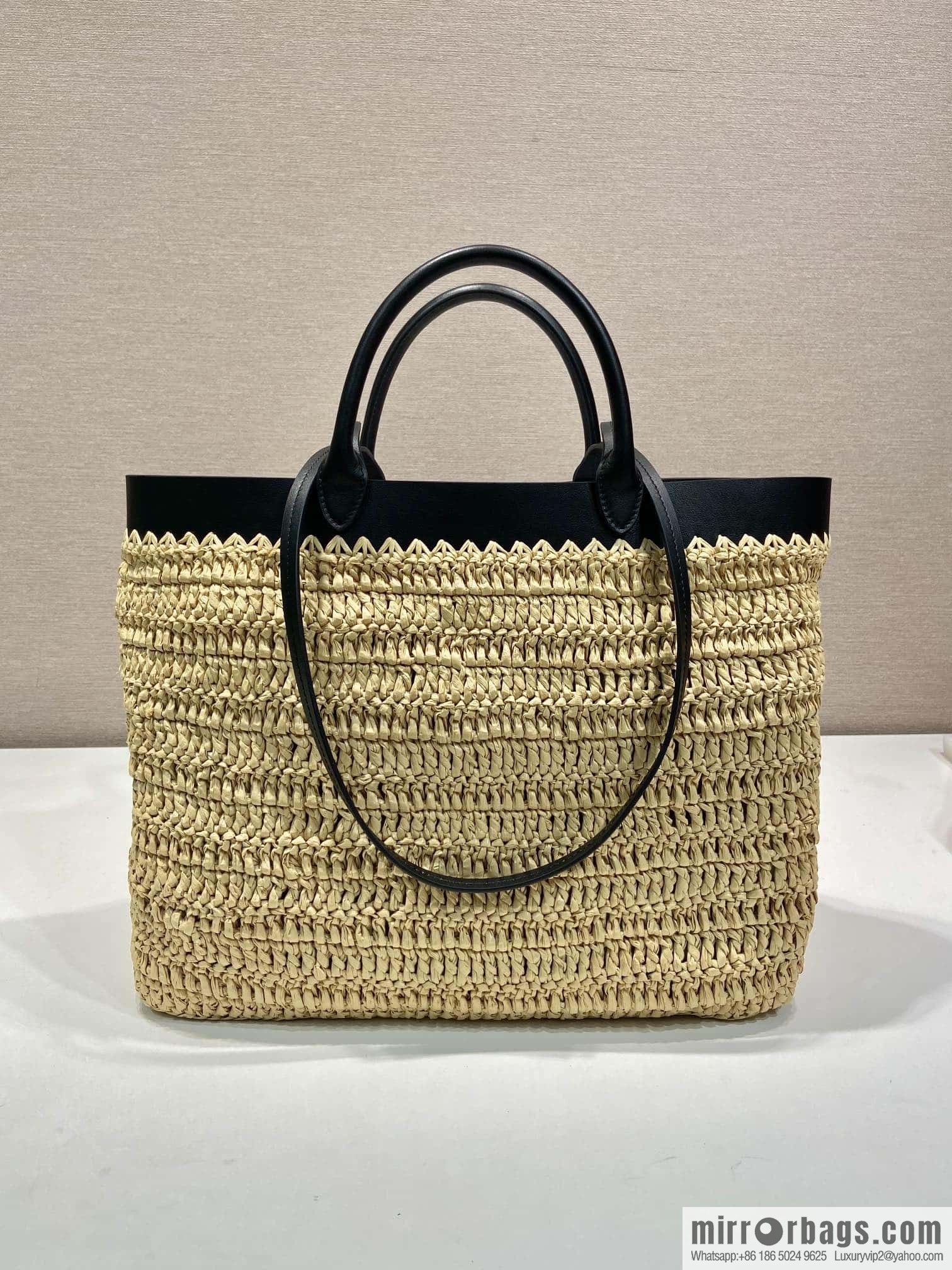 PRADA 🎉 new tote woven bag 🎉 1BG499 large🎉🎉