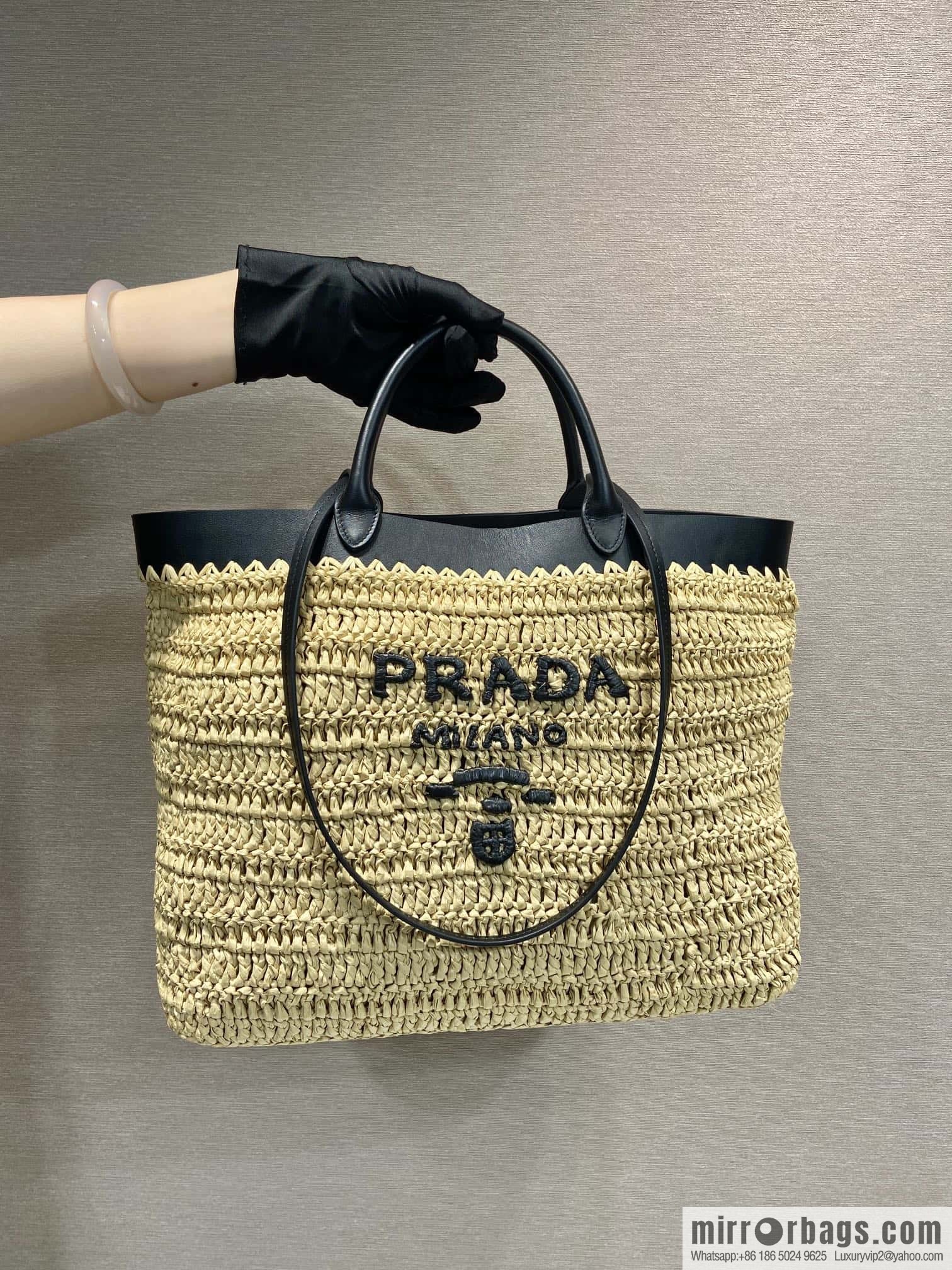 PRADA 🎉 new tote woven bag 🎉 1BG499 large🎉🎉