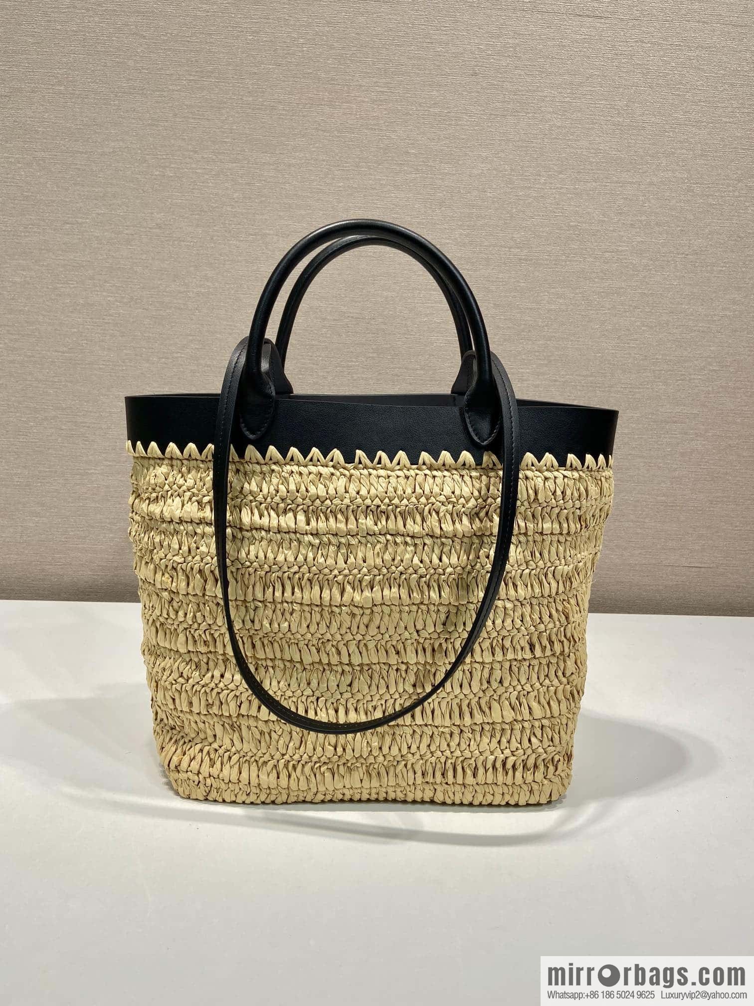 PRADA 🎉 new tote woven bag 🎉 1BG500M🎉🎉
