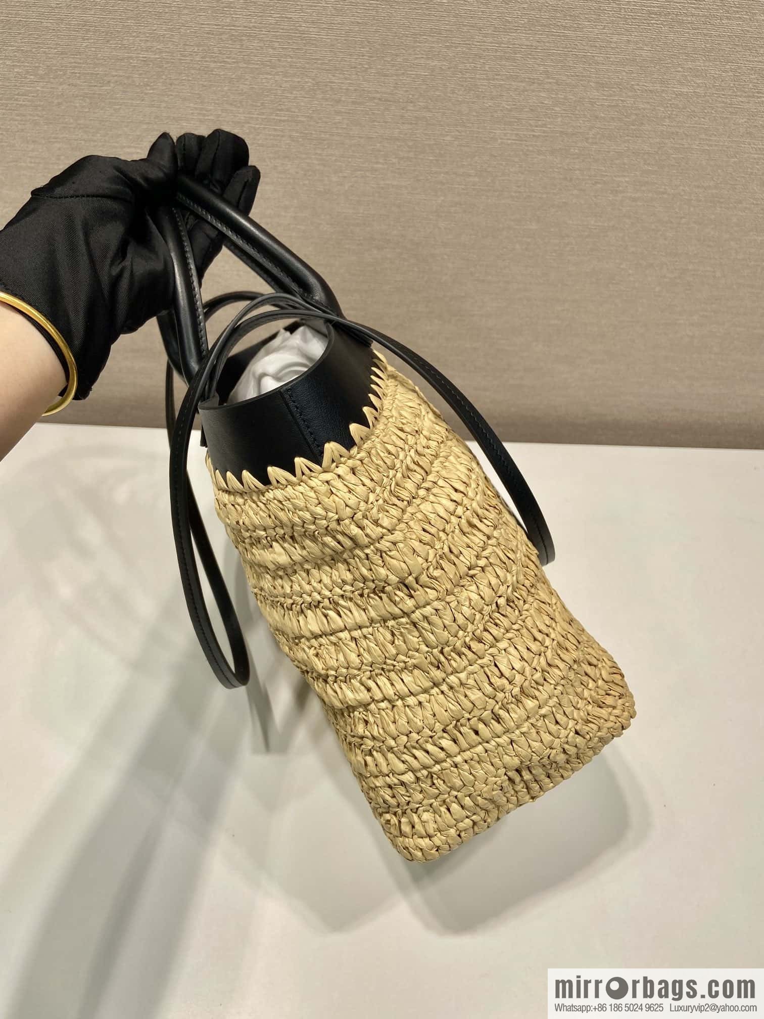 PRADA 🎉 new tote woven bag 🎉 1BG500M🎉🎉
