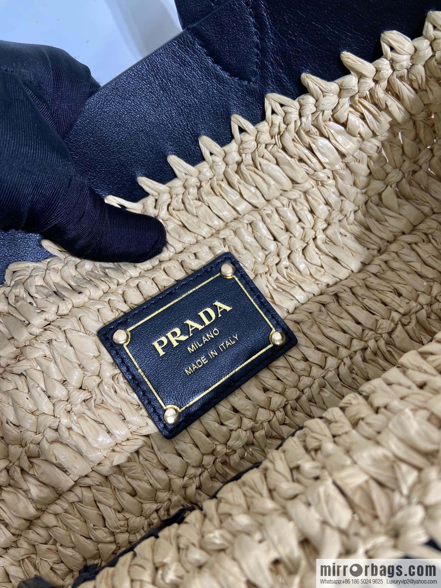PRADA 🎉 new tote woven bag 🎉 1BG500M🎉🎉