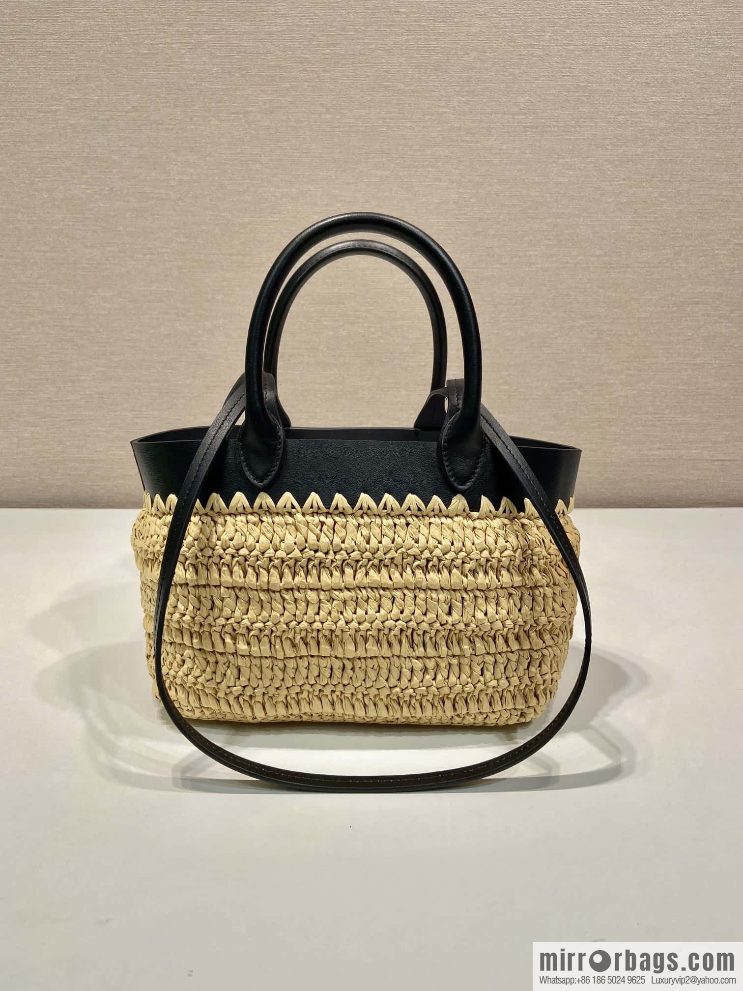 PRADA 🎉 new tote woven bag 🎉 1BG501 small🎉🎉