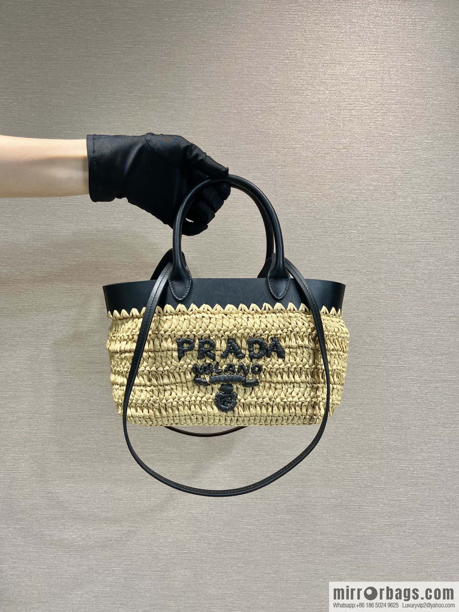 PRADA 🎉 new tote woven bag 🎉 1BG501 small🎉🎉
