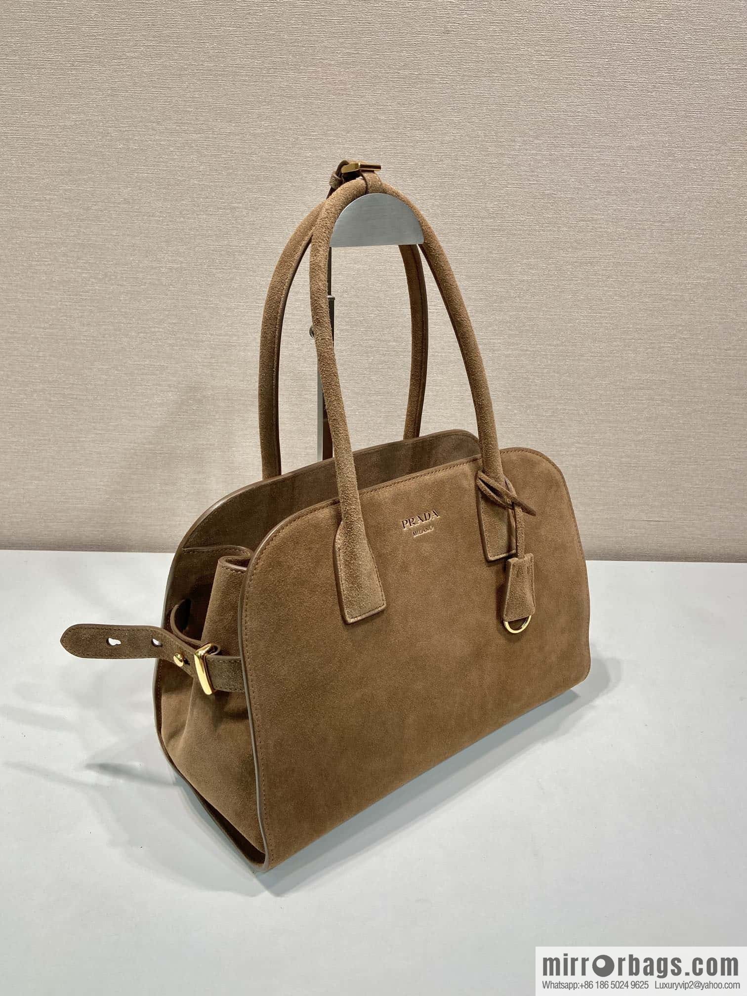 PRADA 🎉 matte pitot bag 🎉 1BG538🎉🎉
