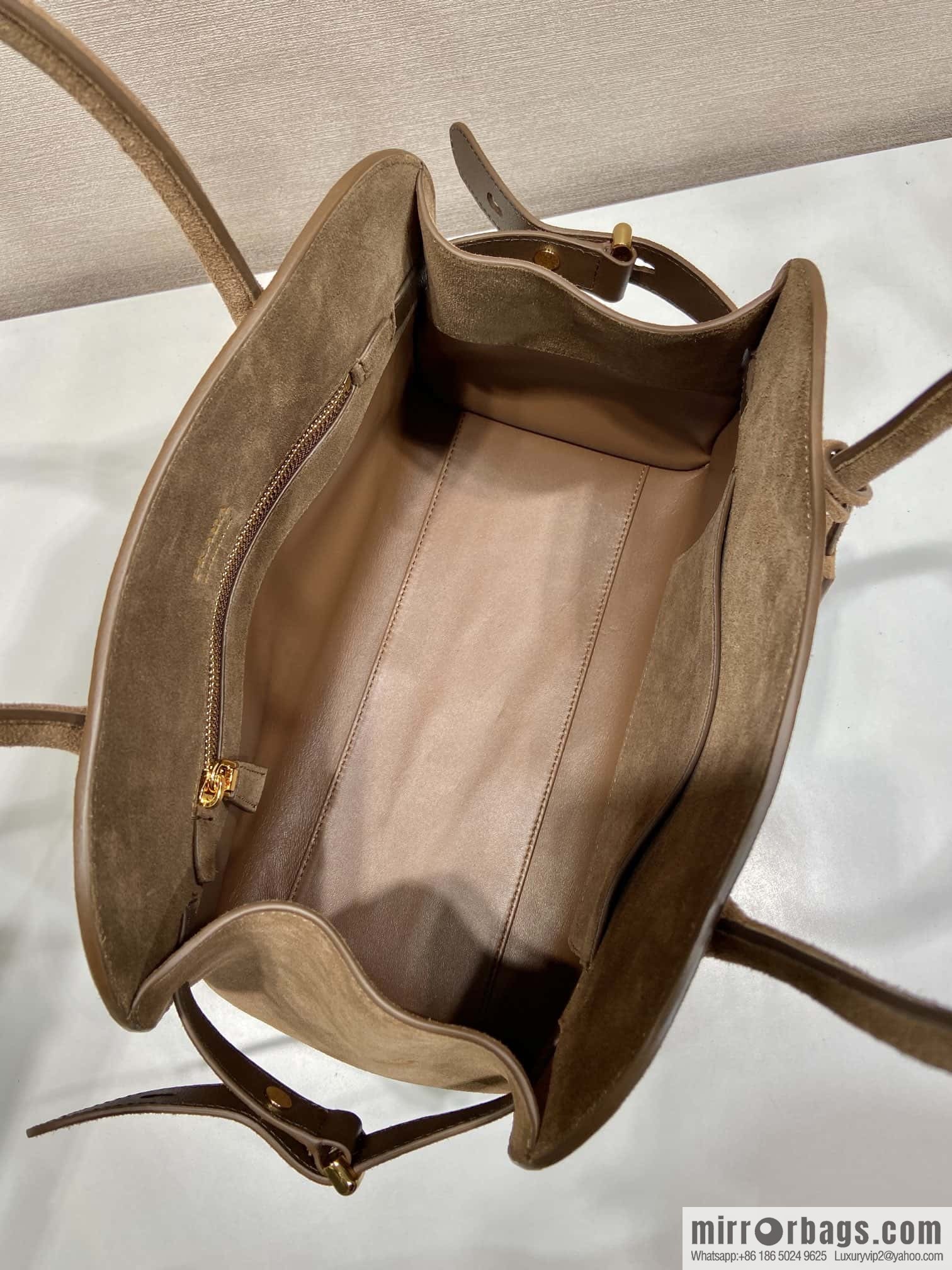 PRADA 🎉 matte pitot bag 🎉 1BG538🎉🎉