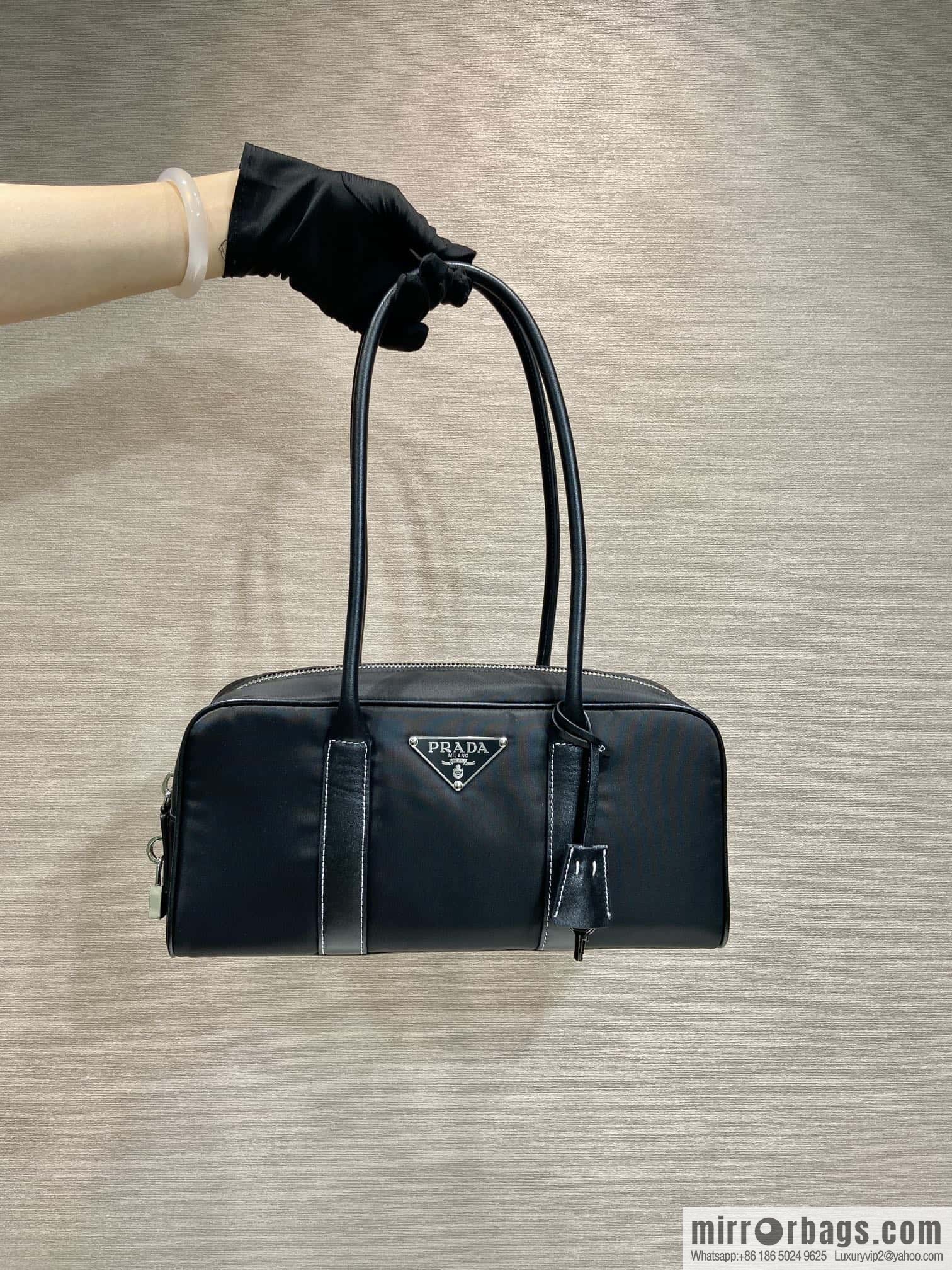 PRADA 🎉 medieval Boston 🎉 1BG847 long arm🎉🎉
