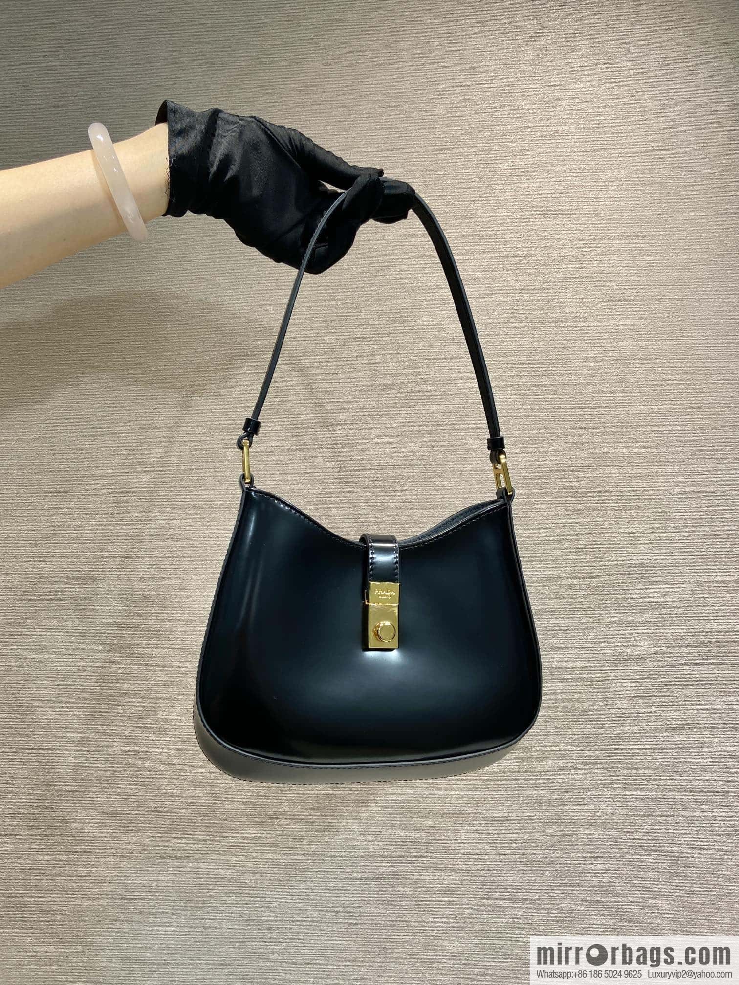 PRADA 🎉 new armpit bag 🎉🎉 1BC169A 🎉🎉 white