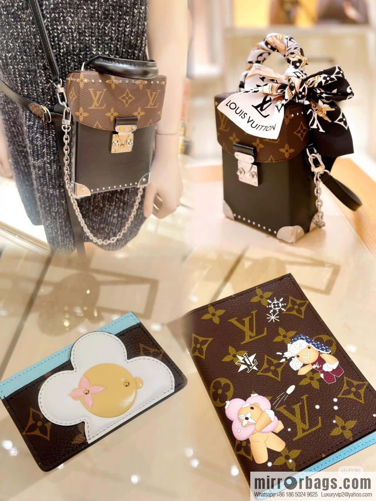 [Boutique‑grade] M12213 presbyopia blue, Christmas card bag wallet series LV CHARMS card holder