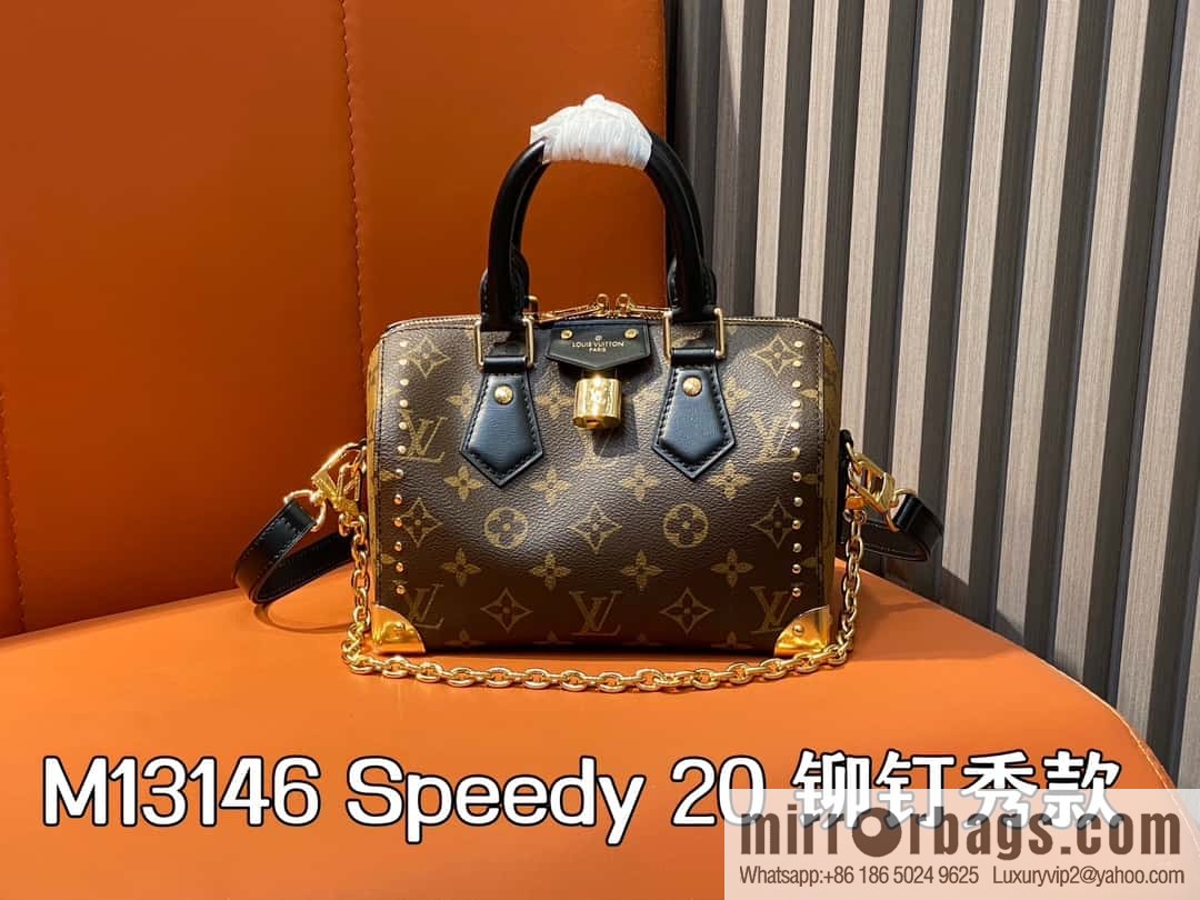 [Boutique‑grade] M13146 presbyopia black leather, catwalk pillow bag series Speedy 20 rivet show Lv pillow