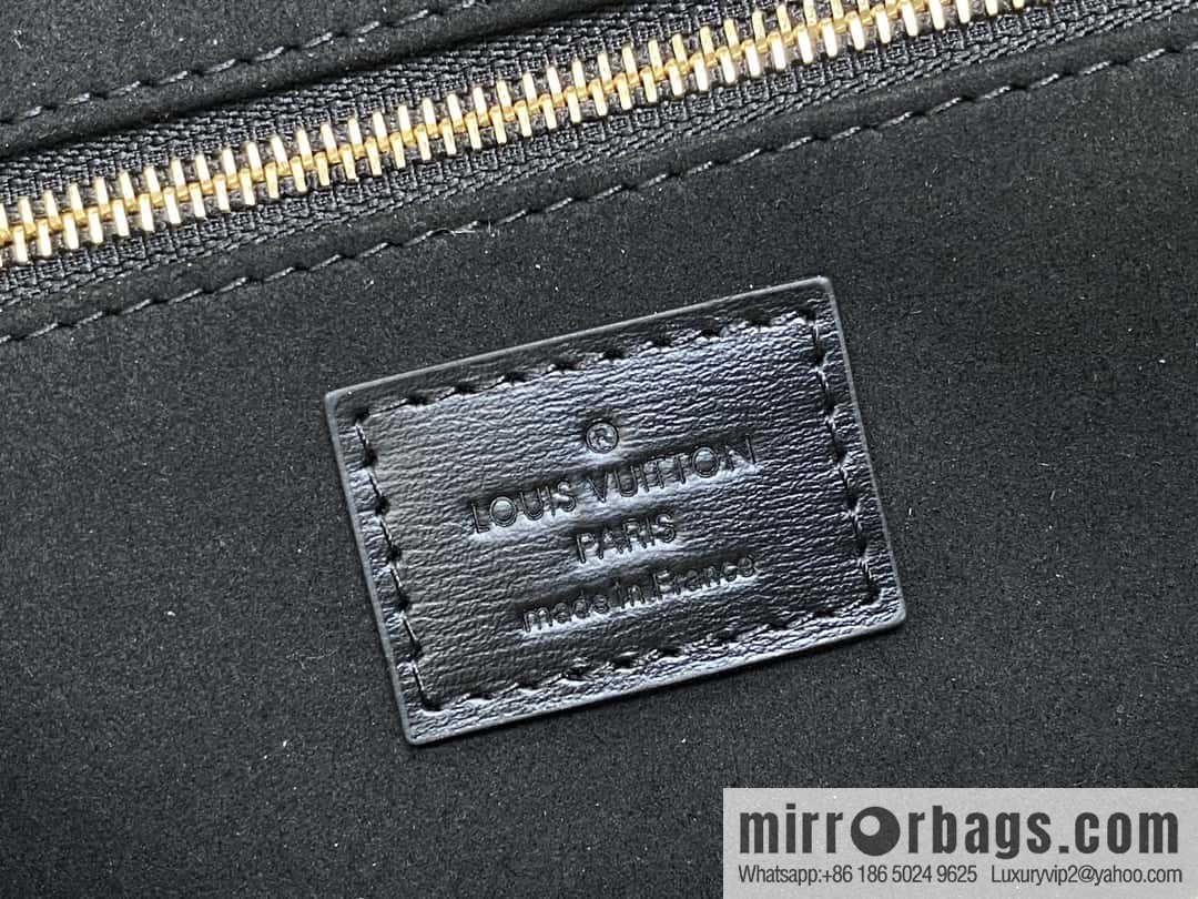 [Boutique‑grade] M13146 presbyopia black leather, catwalk pillow bag series Speedy 20 rivet show Lv pillow