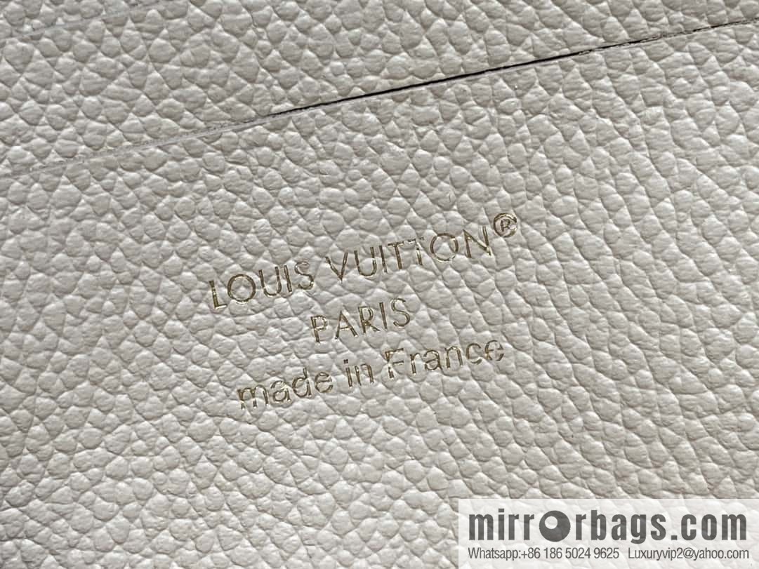[Boutique‑grade] M12145 milky white full leather embossed, chain bag handbag series, the new NANO MADELEINE handbag of the season